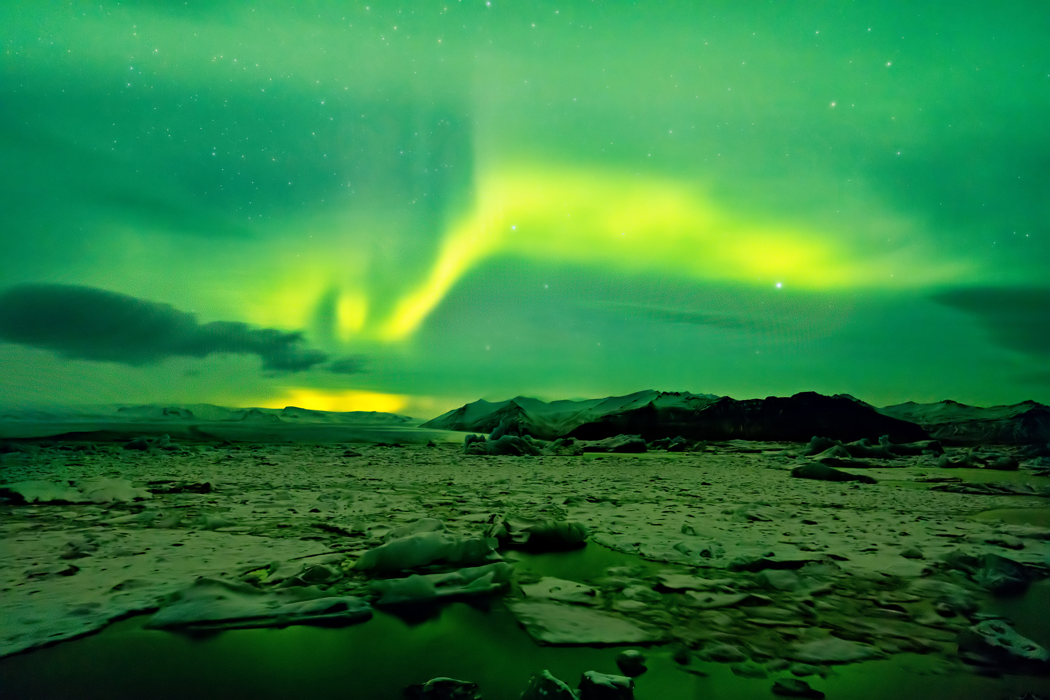 Canon EOS 5DS R + ZEISS Milvus 21mm F2.8 sample photo. Last nights aurora.... photography