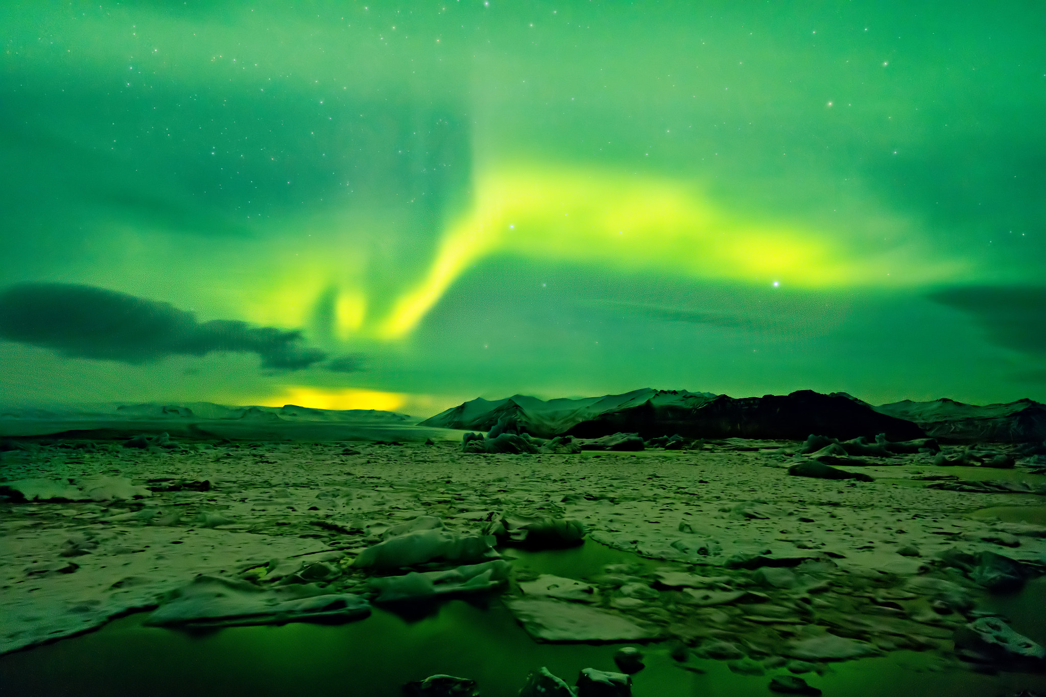 ZEISS Milvus 21mm F2.8 sample photo. Last nights aurora.... photography