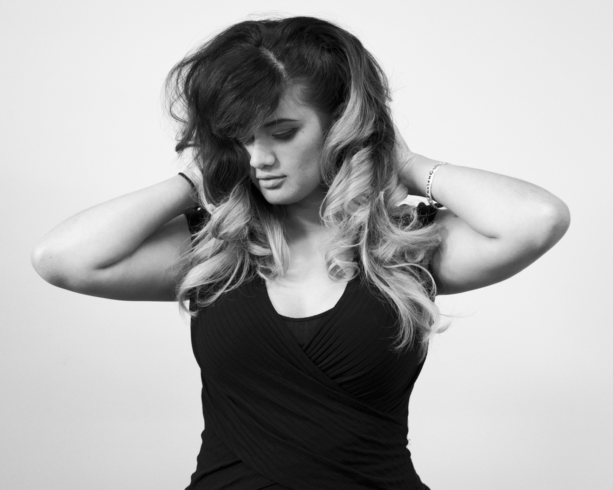 Canon EOS-1D X Mark II sample photo. Fussing with hair photography