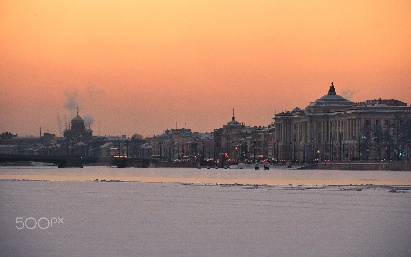 Canon EOS 1000D (EOS Digital Rebel XS / EOS Kiss F) sample photo. Winter sunset in the city photography