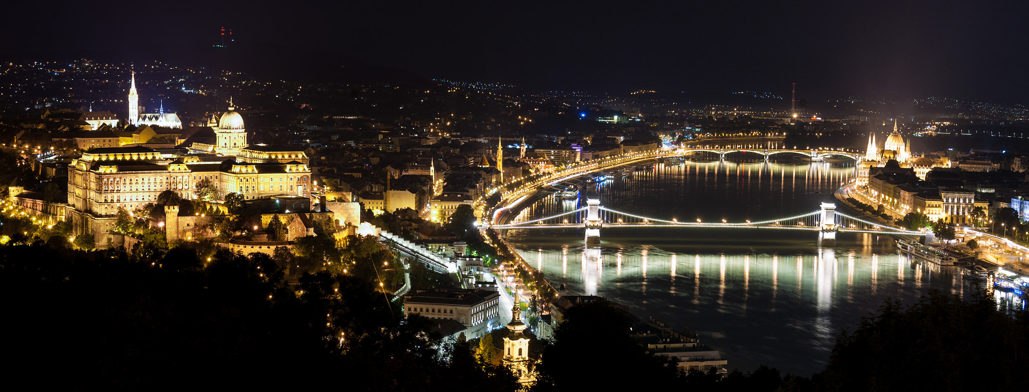 Nikon D40 sample photo. The classic budapest shot photography