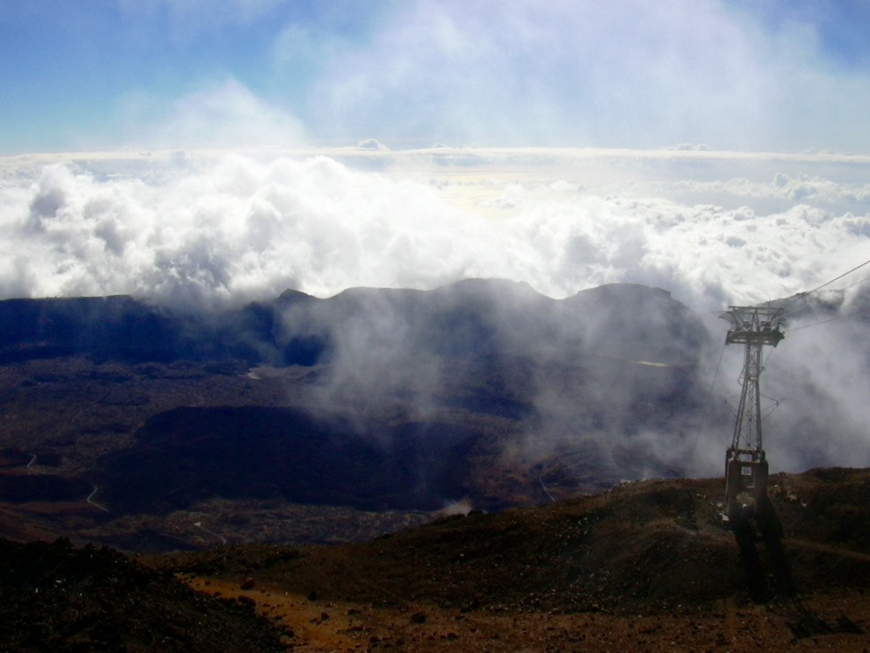 Nikon E2000 sample photo. Top of the world photography