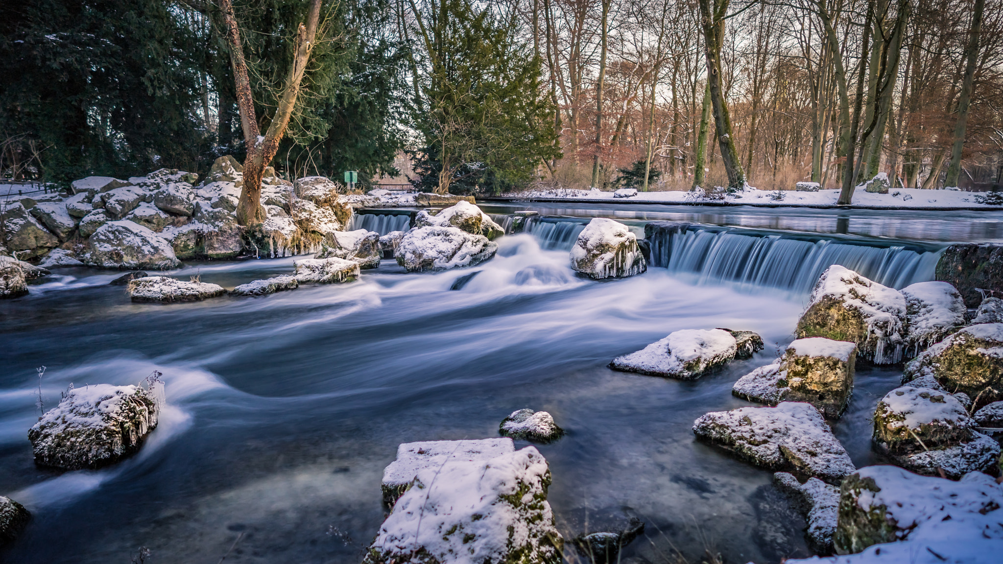 ZEISS Batis 25mm F2 sample photo. Icy eisbach photography