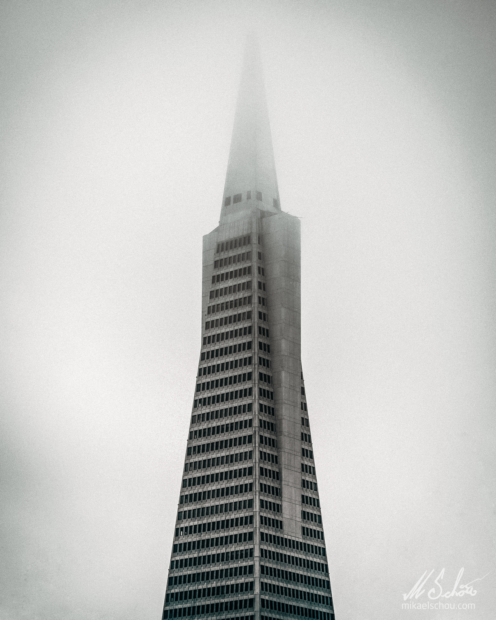 Panasonic Leica DG Nocticron 42.5mm F1.2 ASPH OIS sample photo. Hazy transamerica photography