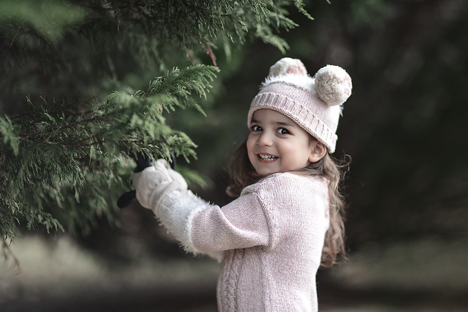 Nikon D600 + Sigma 85mm F1.4 EX DG HSM sample photo. Winter bear photography