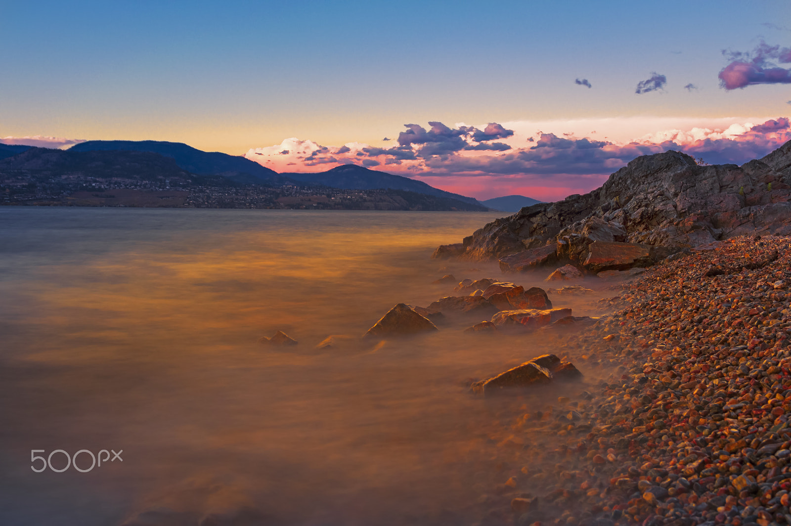 Nikon D3200 + Sigma 17-70mm F2.8-4 DC Macro OS HSM | C sample photo. Okanagan lake sunset photography