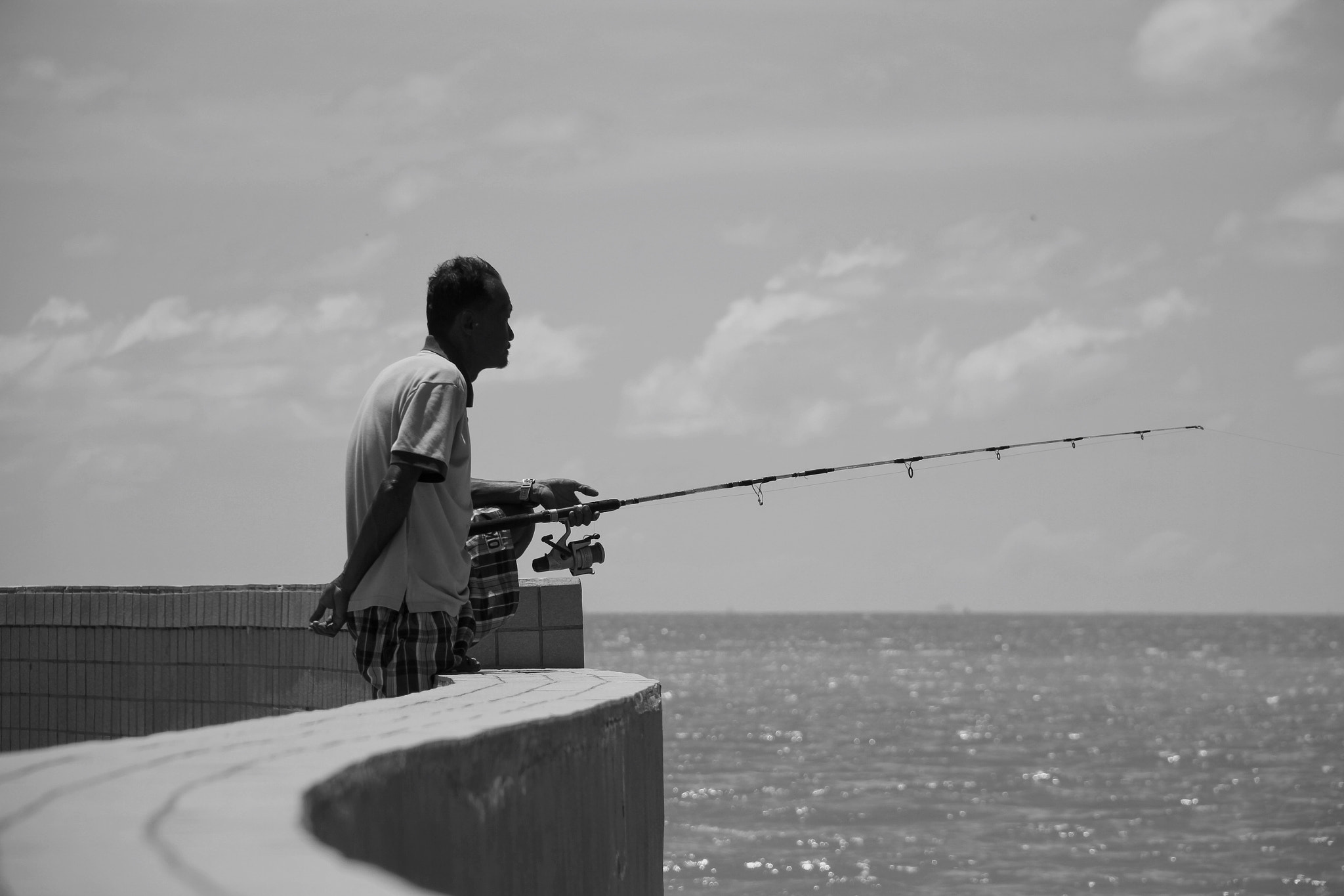 Canon EOS 600D (Rebel EOS T3i / EOS Kiss X5) + Canon EF-S 18-135mm F3.5-5.6 IS sample photo. Fisherman in georgetown... photography
