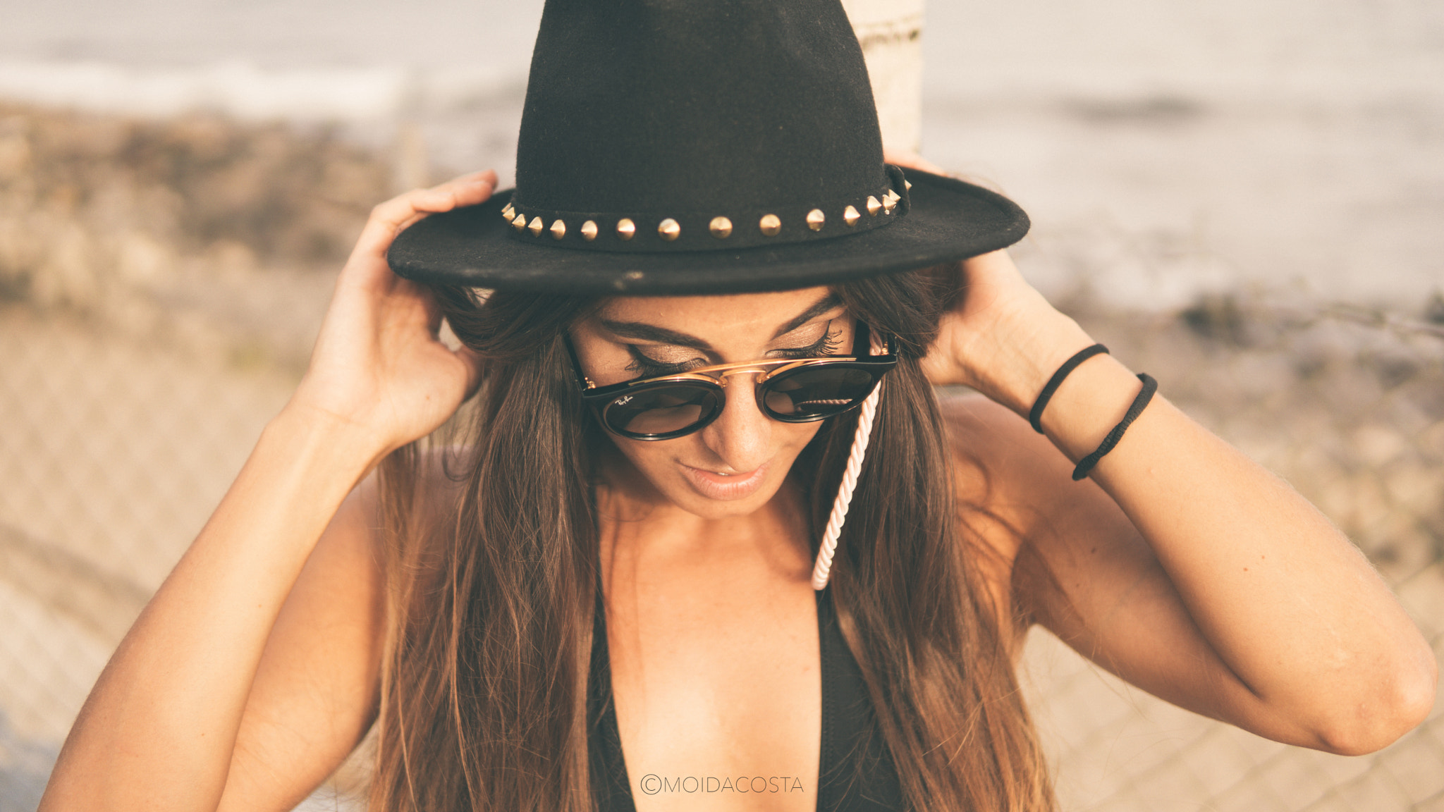 Sony a6300 + 30mm F1.4 DC DN | Contemporary 016 sample photo. Woman. photography