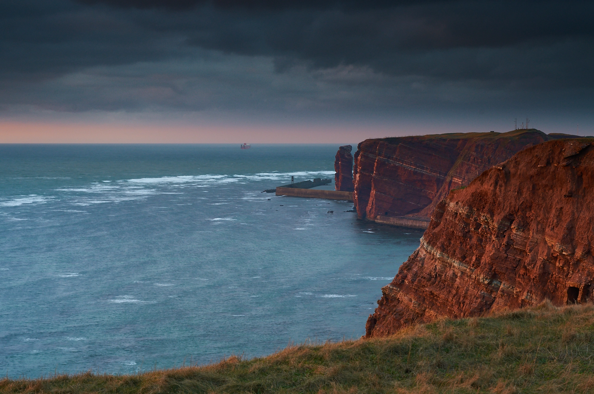 Nikon D300 sample photo. Red rocks of helgoland photography