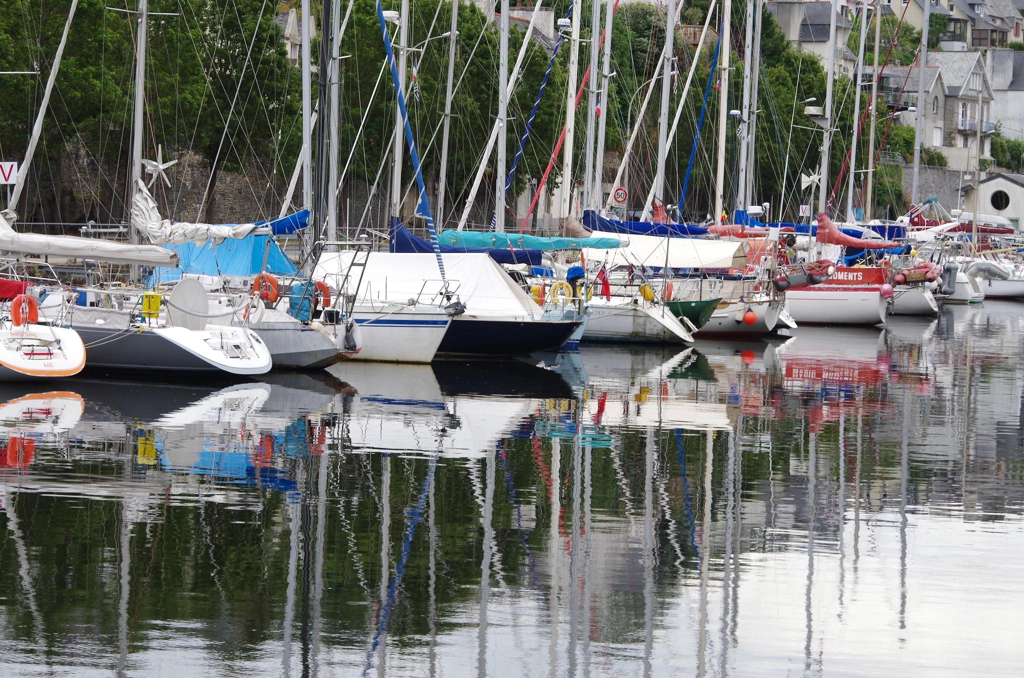 Pentax K-50 sample photo. Morlaix photography