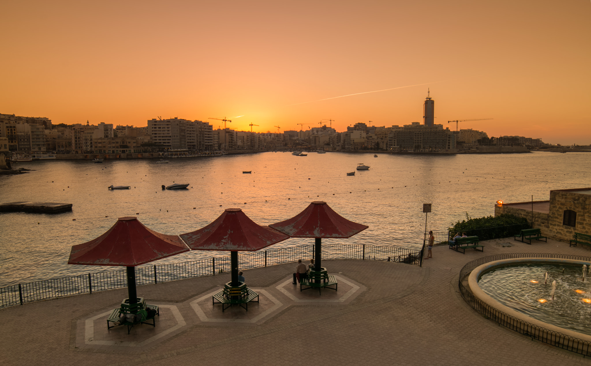 Samyang 14mm F2.8 ED AS IF UMC sample photo. Sunset in sliema, malta photography