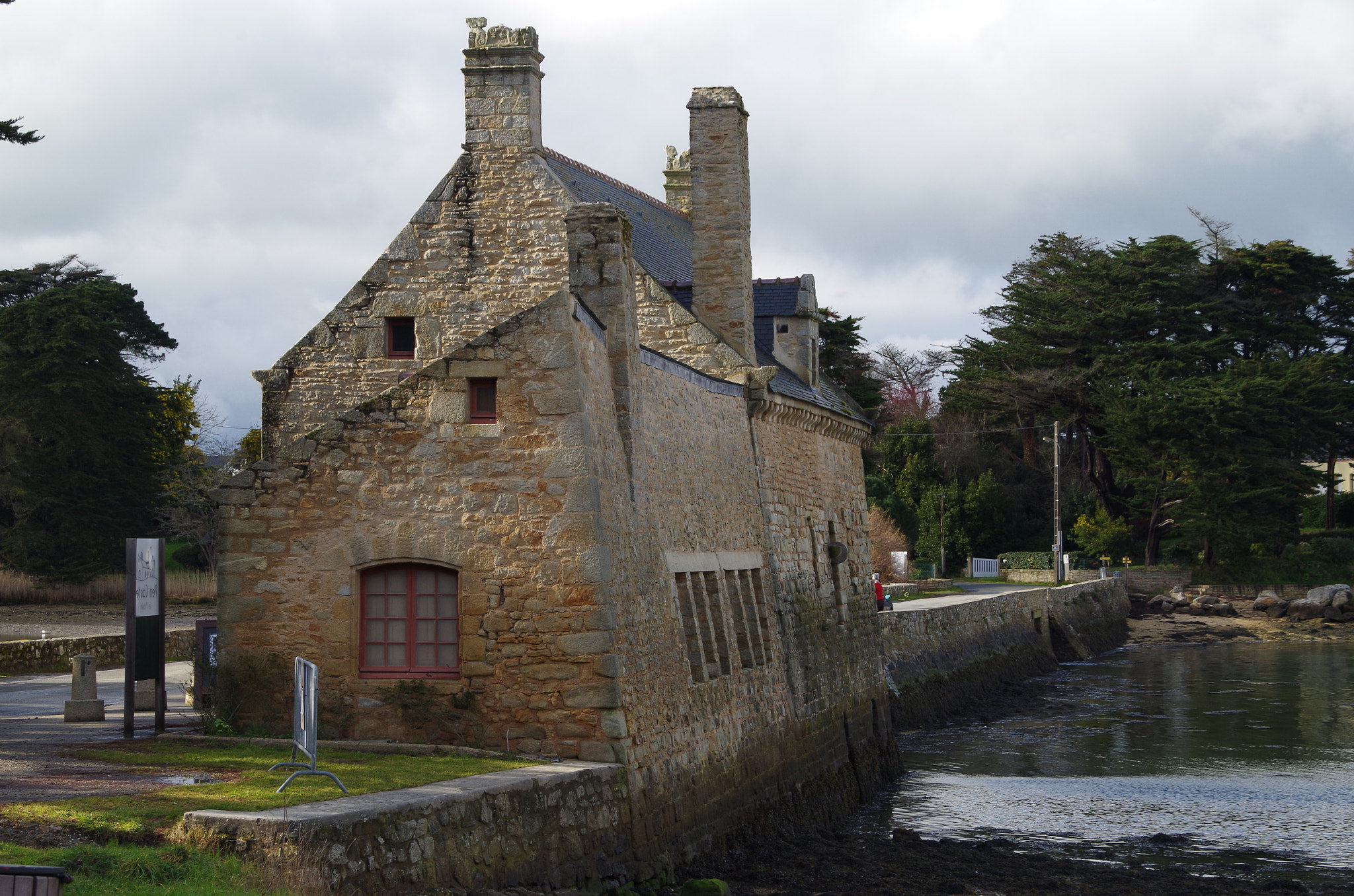 Pentax K-50 sample photo. Moulin de pen castel photography