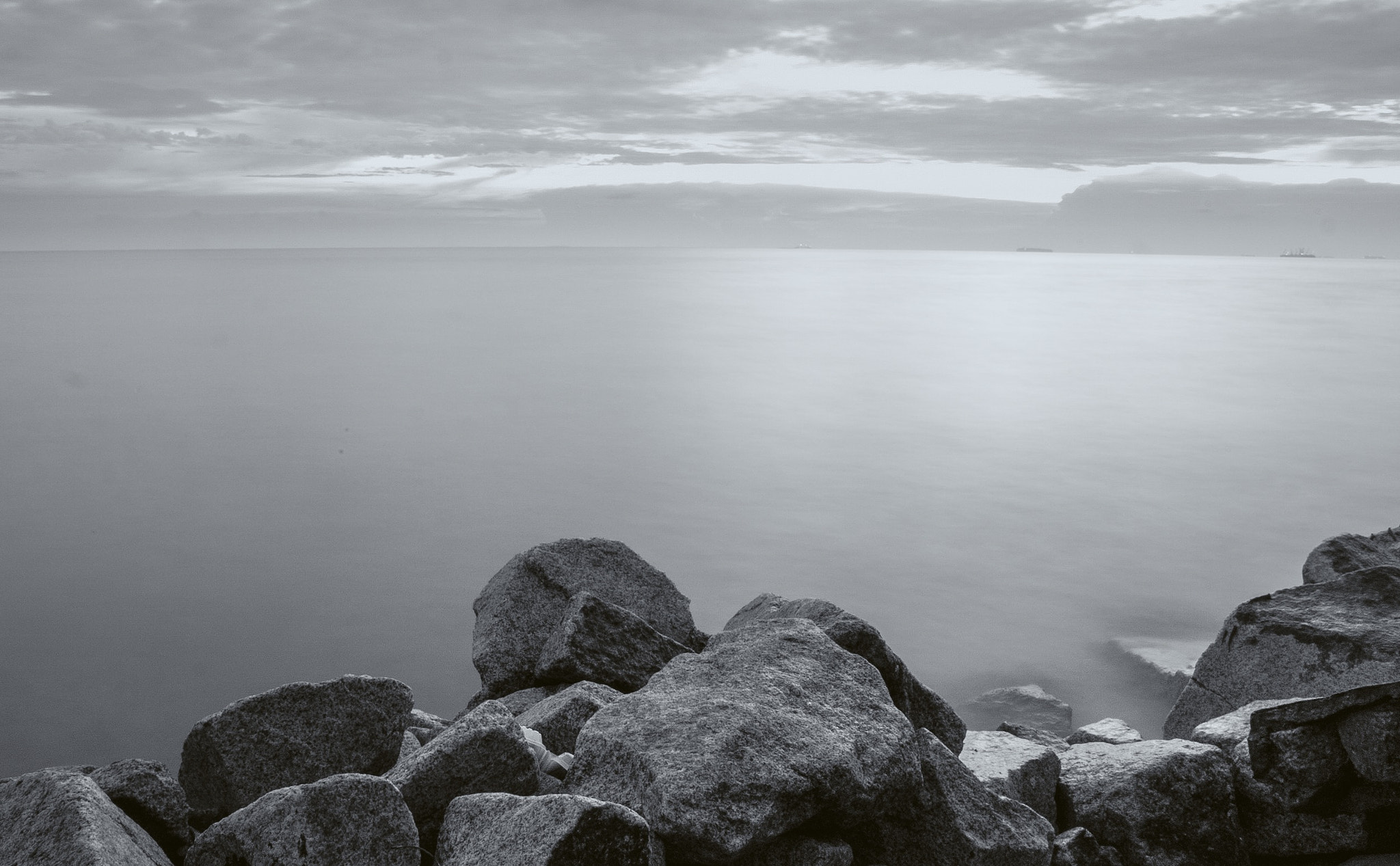 Olympus E-520 (EVOLT E-520) + OLYMPUS 14-42mm Lens sample photo. Peaceful sea photography