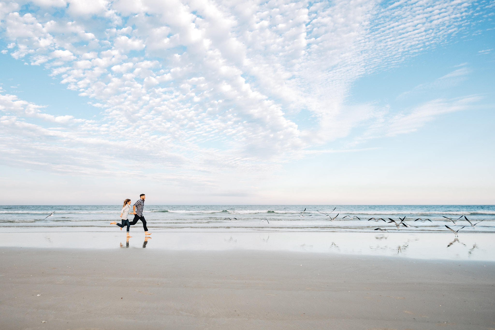 Canon EF 24mm F2.8 IS USM sample photo. Beach love photography