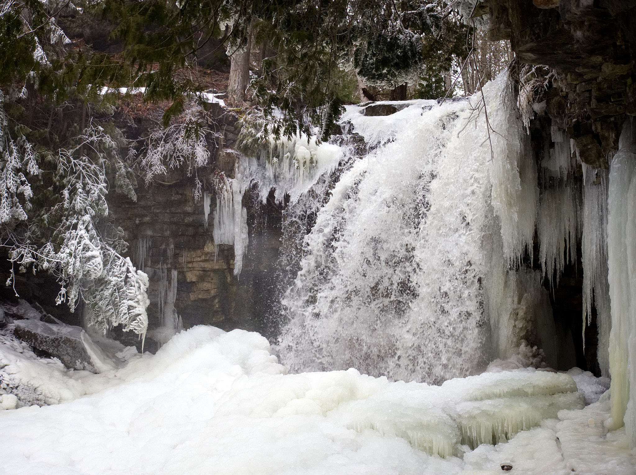 Olympus M.Zuiko Digital ED 12-40mm F2.8 Pro sample photo. Winter waterfall photography