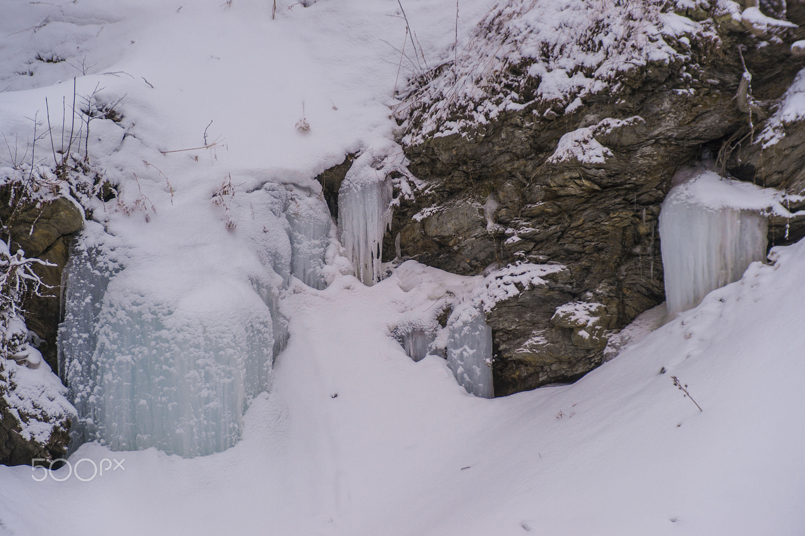 Sony Alpha DSLR-A900 + Sigma 17-70mm F2.8-4.5 (D) sample photo. Blue ice photography