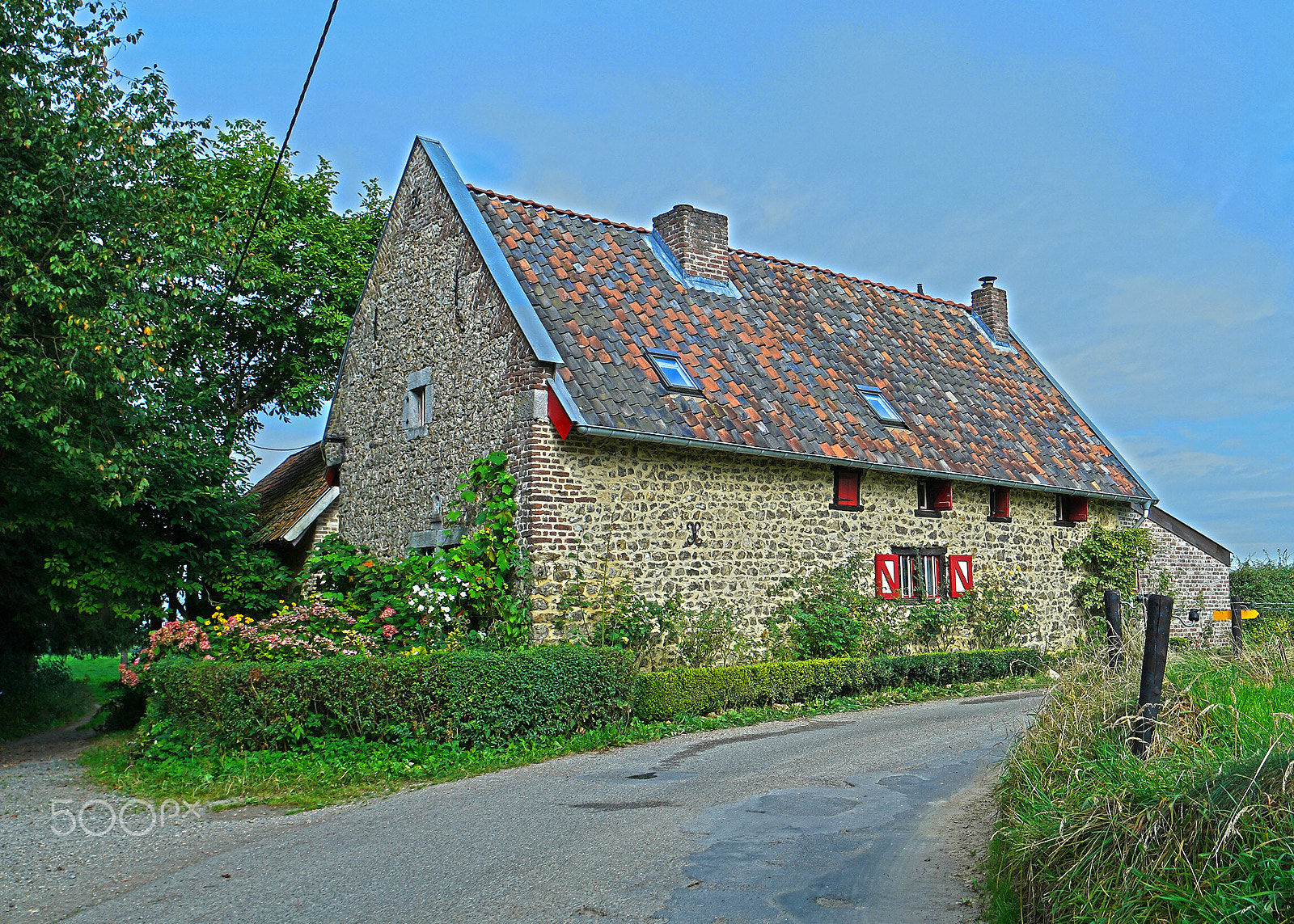 Samsung NX500 + Samsung NX 16-50mm F3.5-5.6 Power Zoom ED OIS sample photo. Farmhouse in belgium photography
