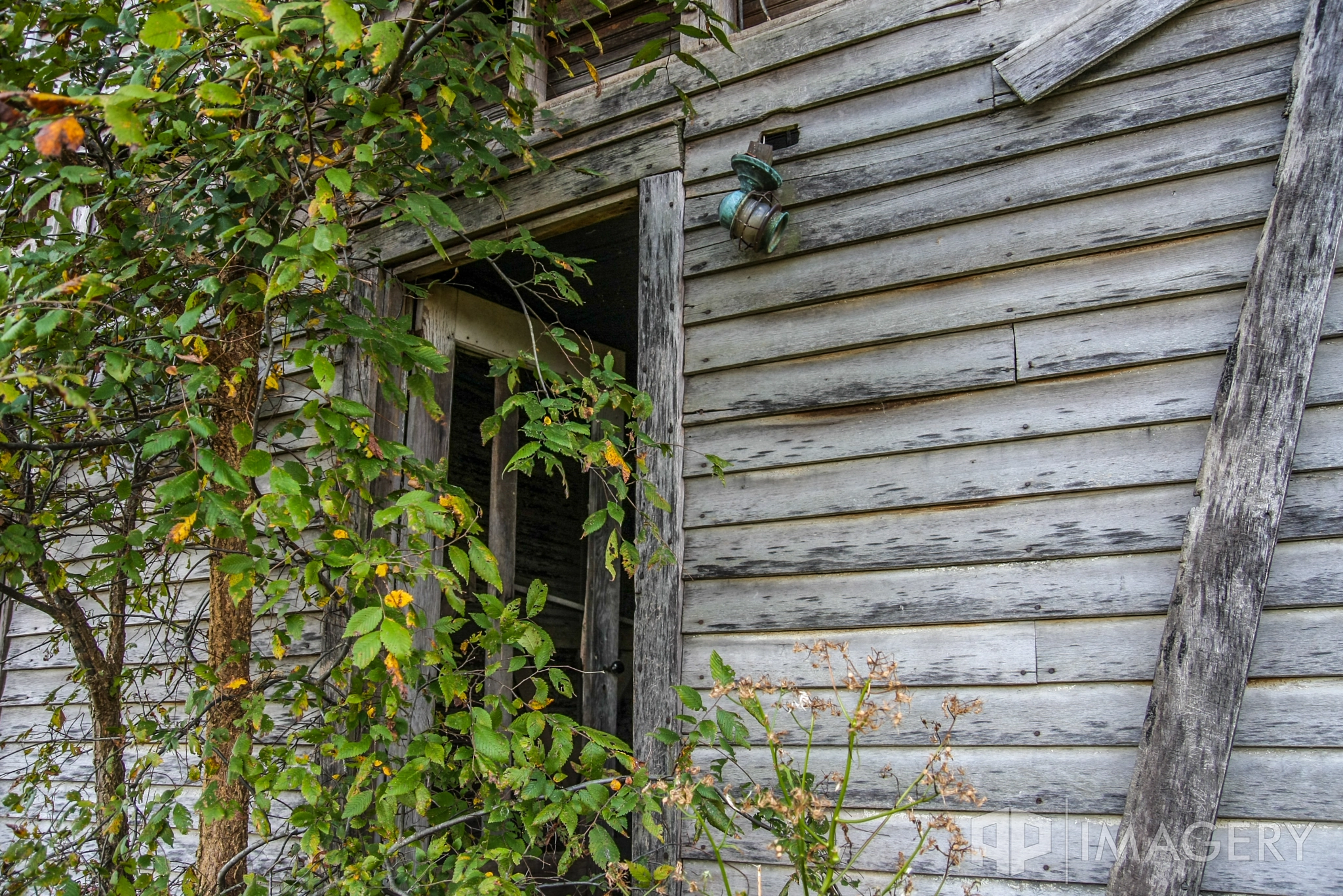 Canon EOS 40D sample photo. Abandoned farm house photography