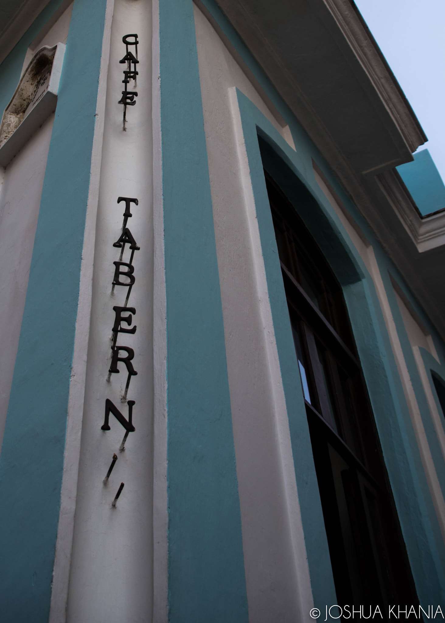 Nikon D3200 sample photo. Cafe tabern photography