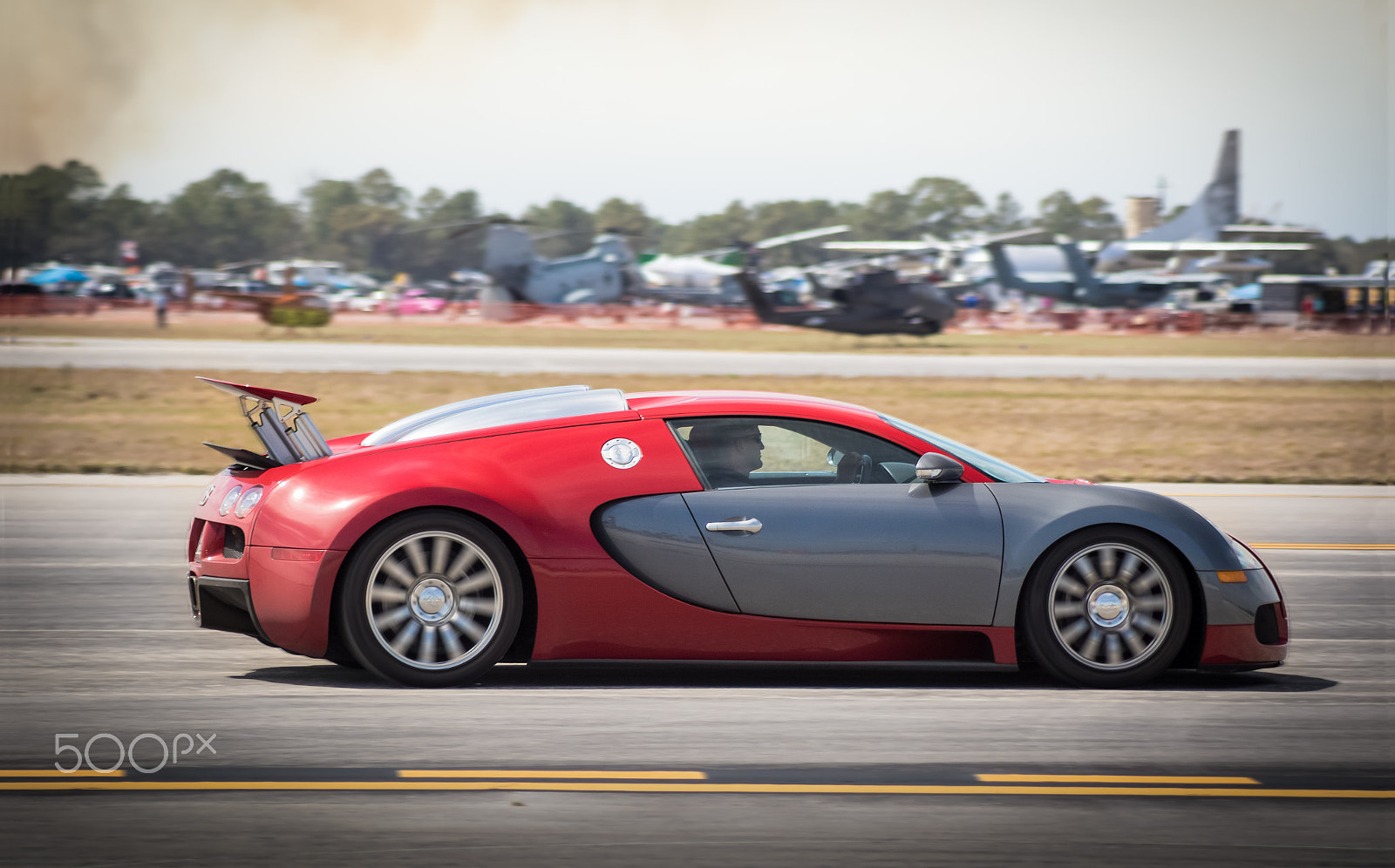 Canon EF 80-200mm F4.5-5.6 II sample photo. Bugatti veyron photography
