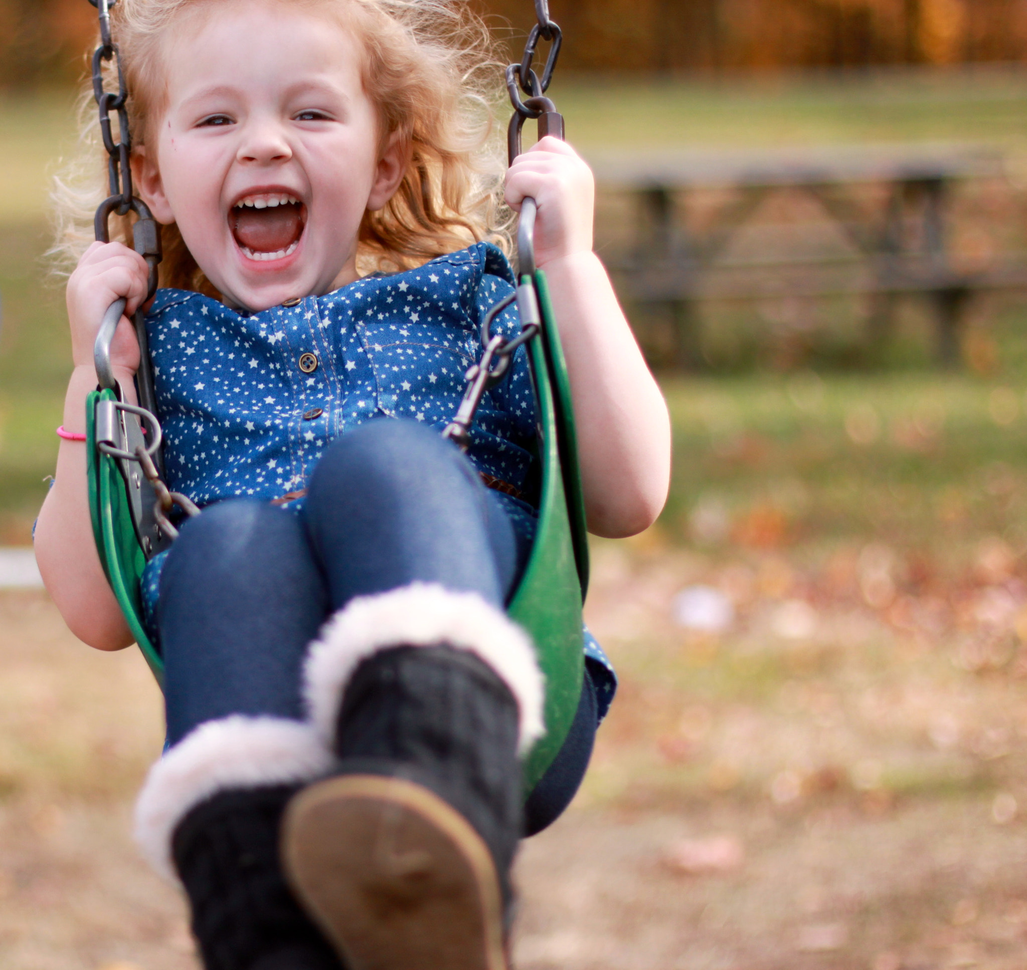 Canon EOS 500D (EOS Rebel T1i / EOS Kiss X3) sample photo. Swingin (portrait submission) photography