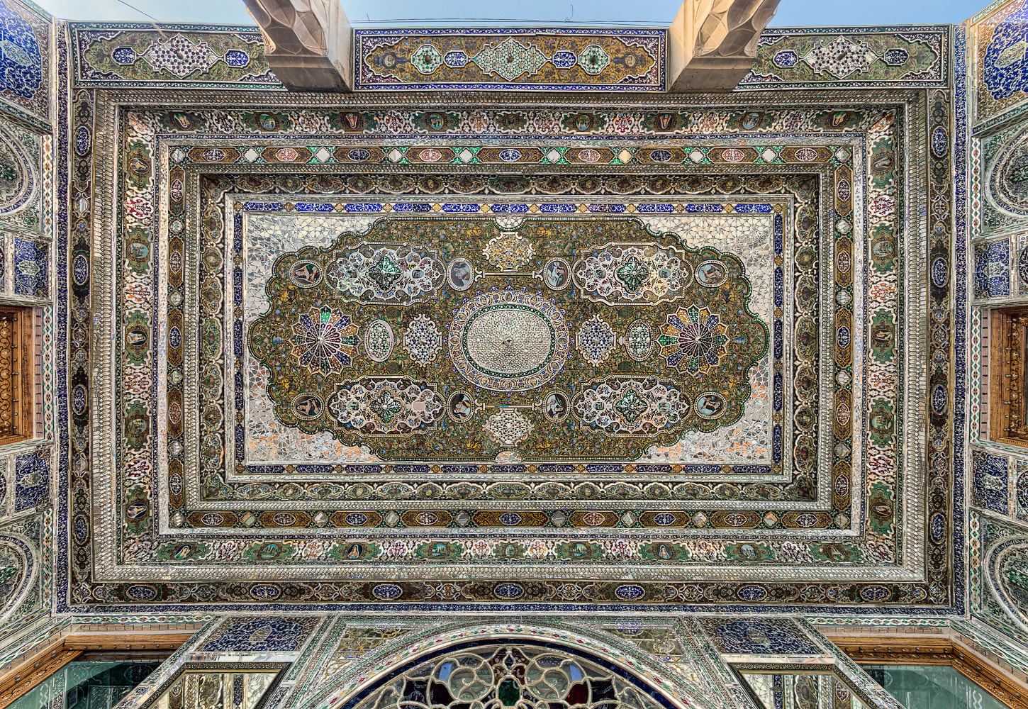 Canon EF 11-24mm F4L USM sample photo. Main ceiling of qavam house photography