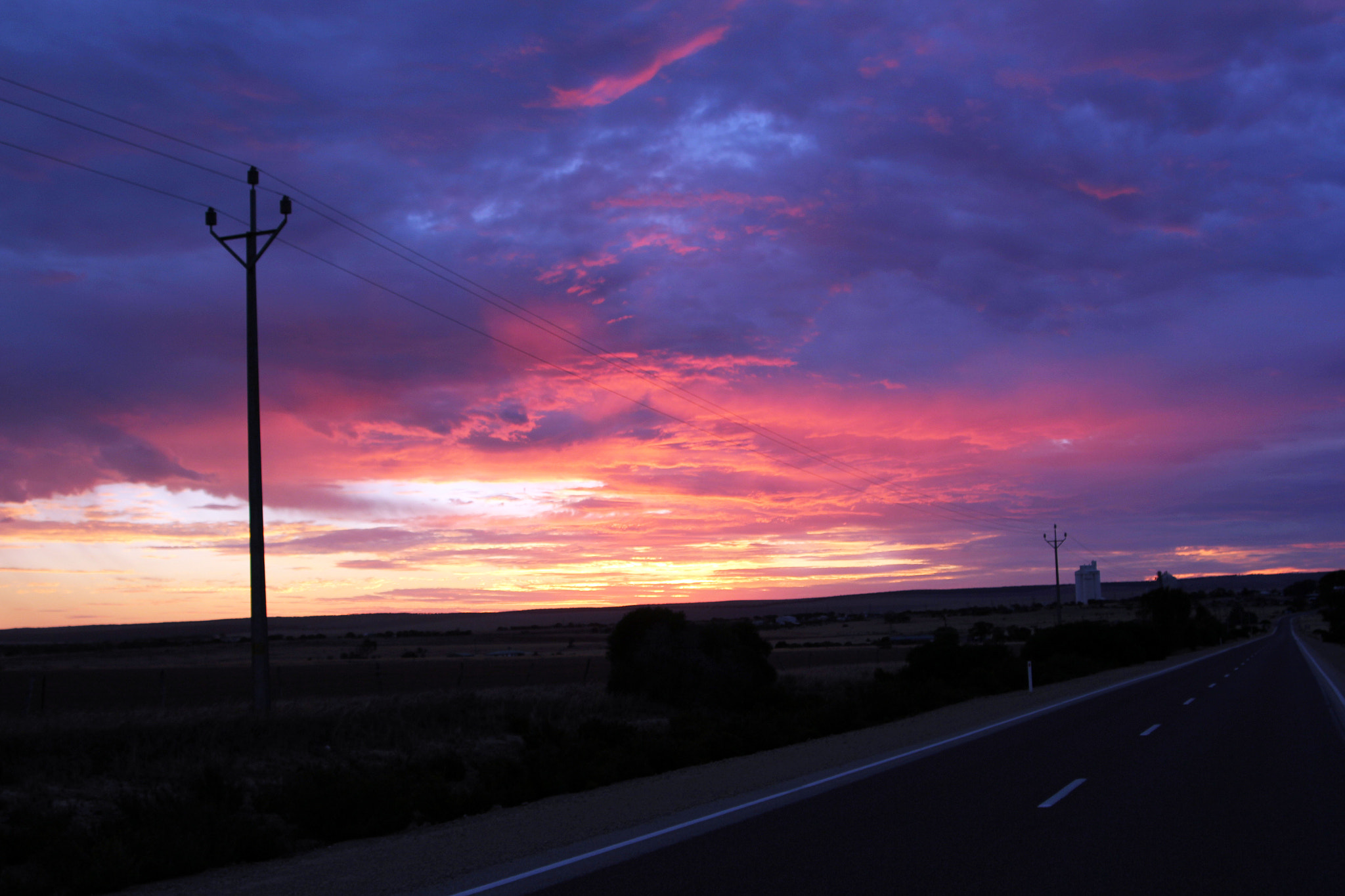 Canon EOS 60D + Tamron AF 28-75mm F2.8 XR Di LD Aspherical (IF) sample photo. Sunset in the outback 2.0 photography