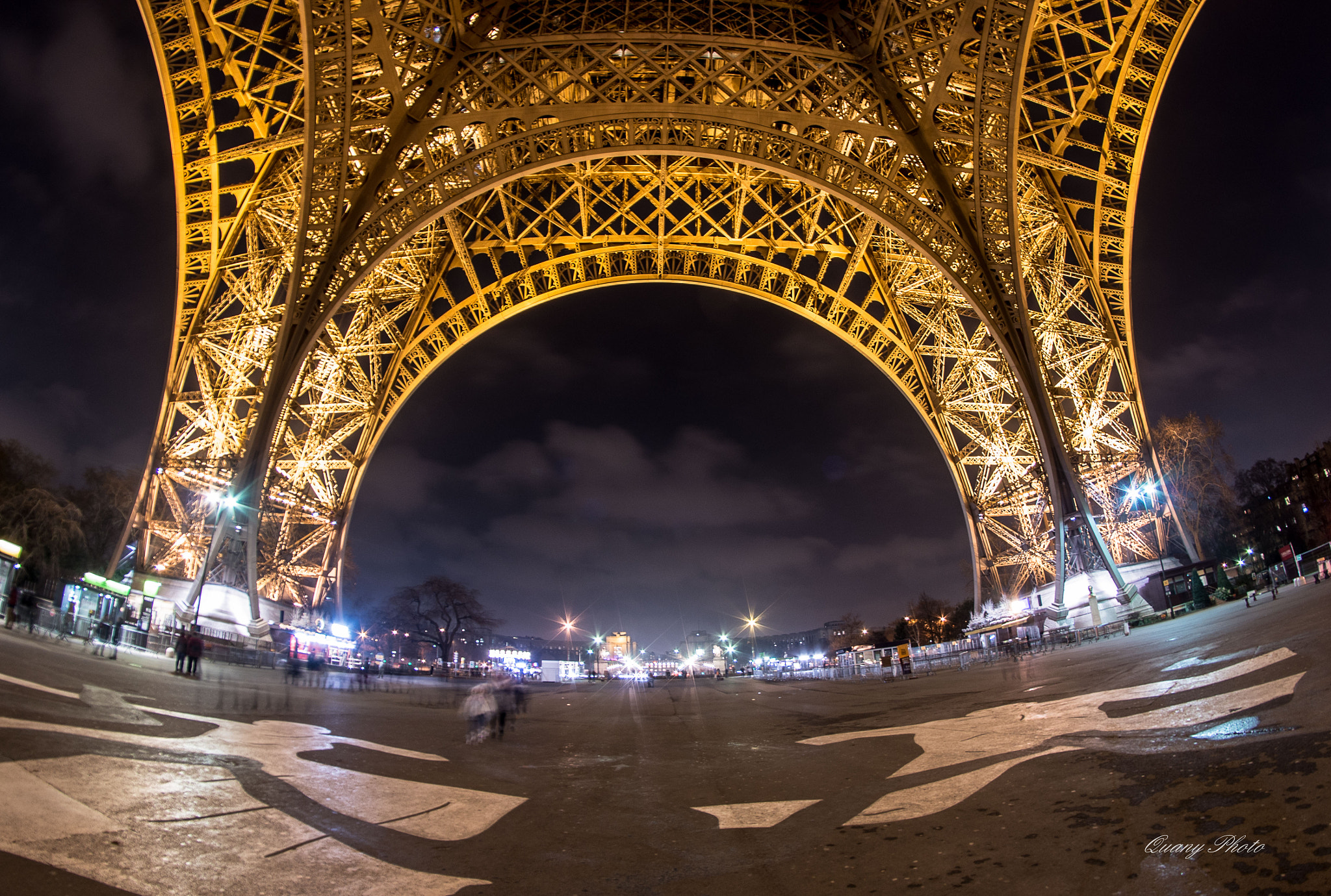 Nikon D800 + Samyang 8mm F3.5 Aspherical IF MC Fisheye sample photo. Eiffel tower photography