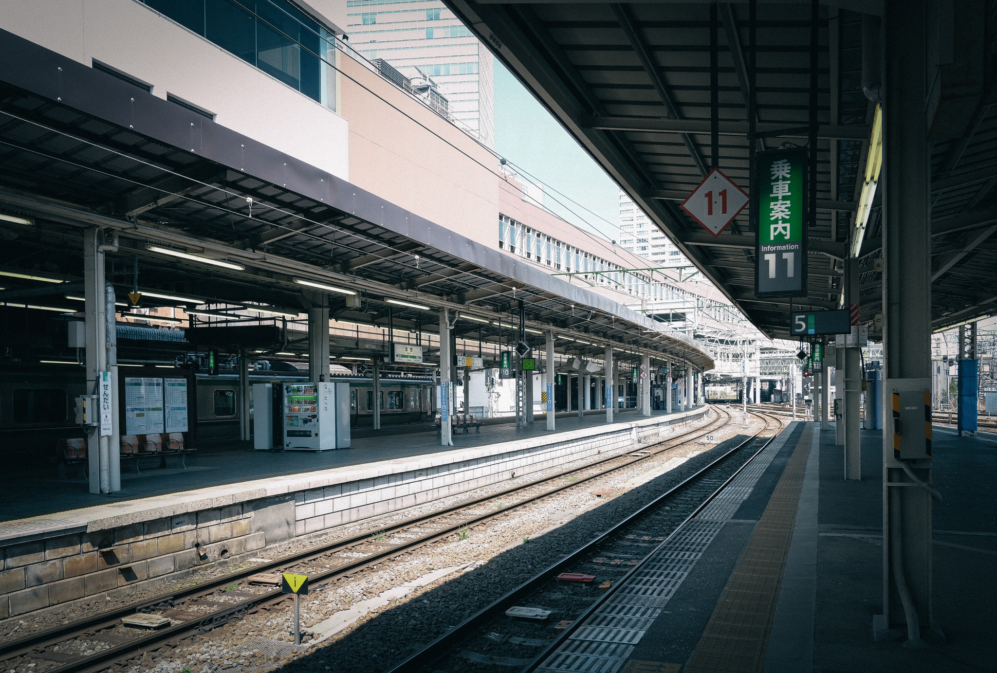 Fujifilm X-Pro2 sample photo. Train station photography