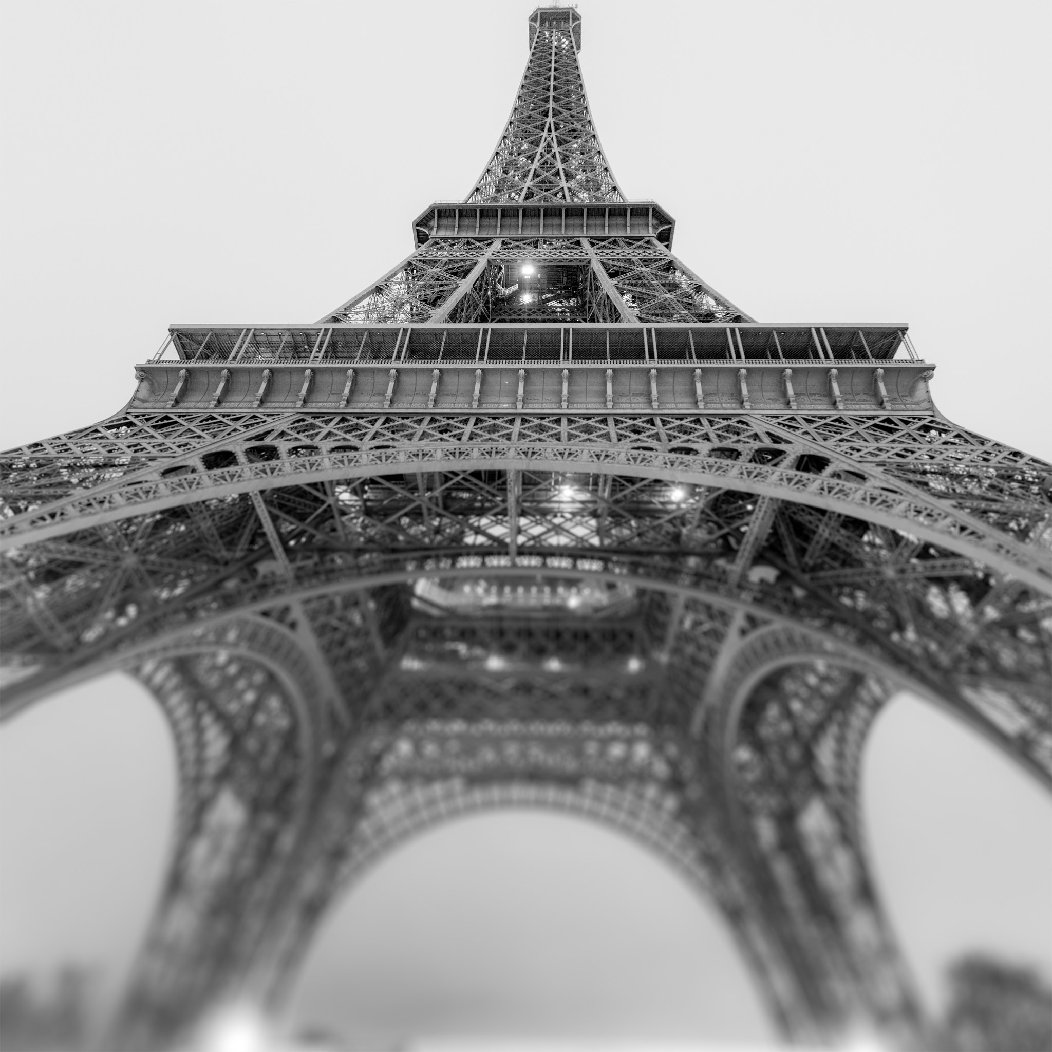Canon EF 16-35mm F2.8L II USM sample photo. La tour eiffel photography