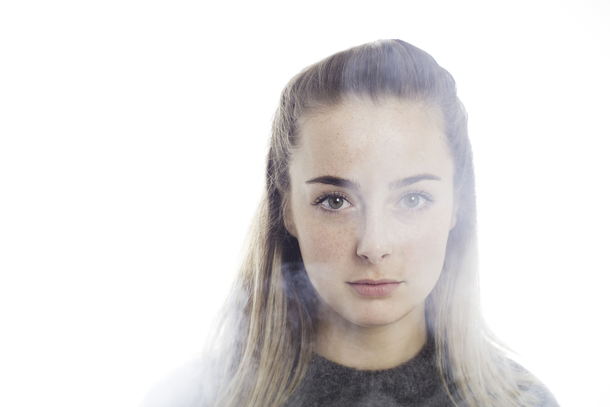 Canon EOS 5DS + Canon EF 50mm F1.2L USM sample photo. Smoke photography