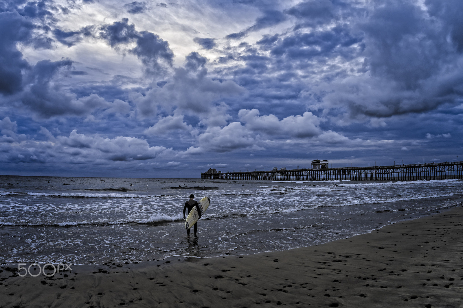 Sigma 15mm F2.8 EX DG Diagonal Fisheye sample photo. Approaching storm in oceanside photography