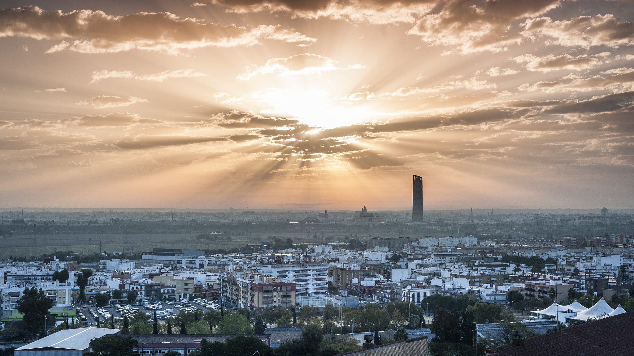 Nikon D700 + AF Nikkor 50mm f/1.8 sample photo. Amenecer en sevilla photography