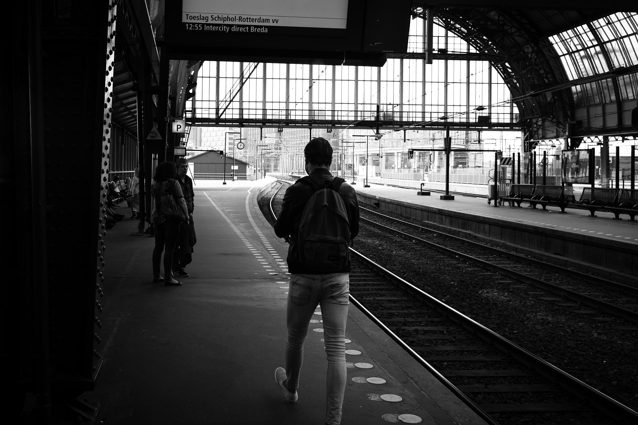 Leica Summilux-M 35mm F1.4 ASPH sample photo. Amsterdam centraal photography