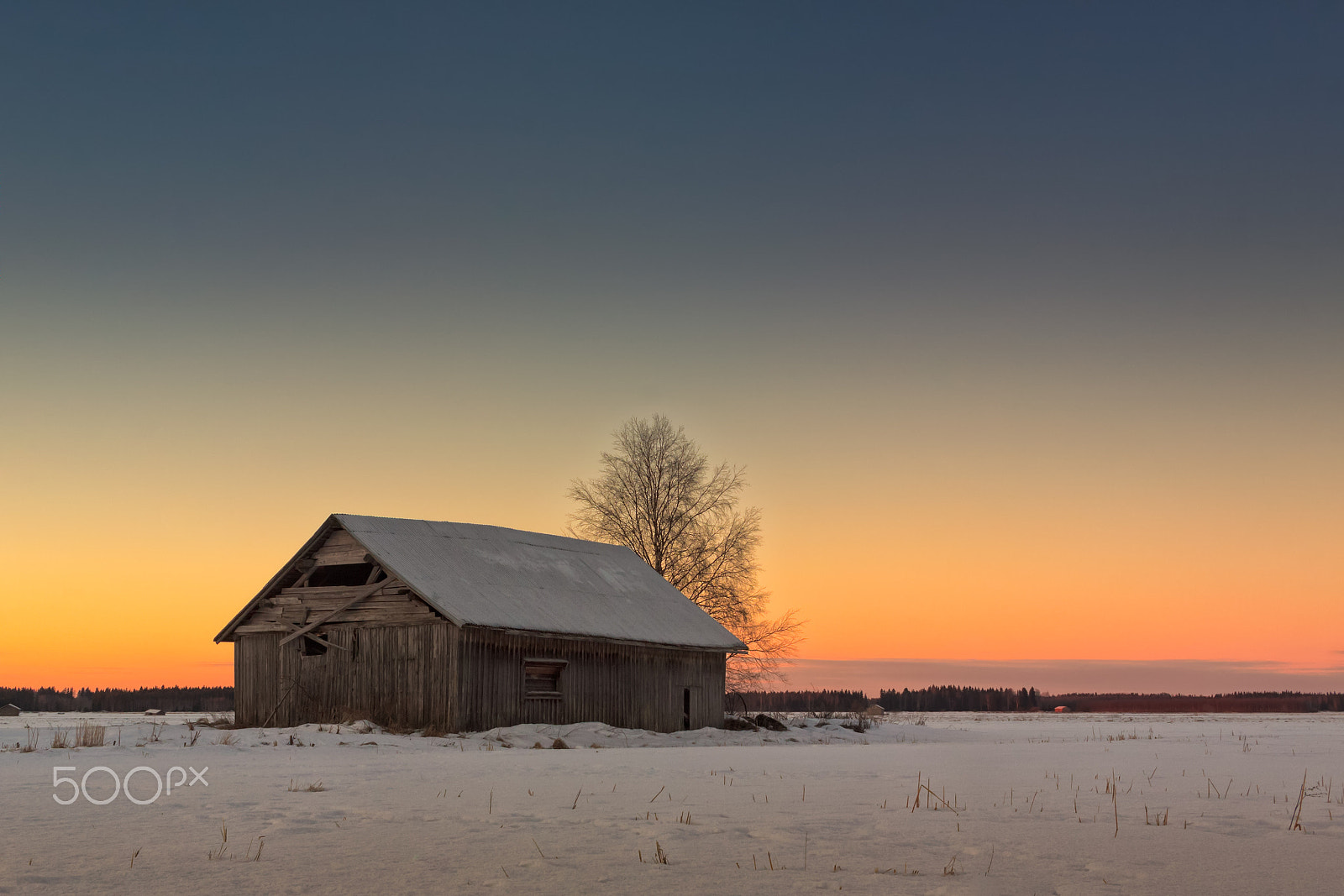 Canon EF-S 24mm F2.8 STM sample photo. Midwinter sunset on the fields photography