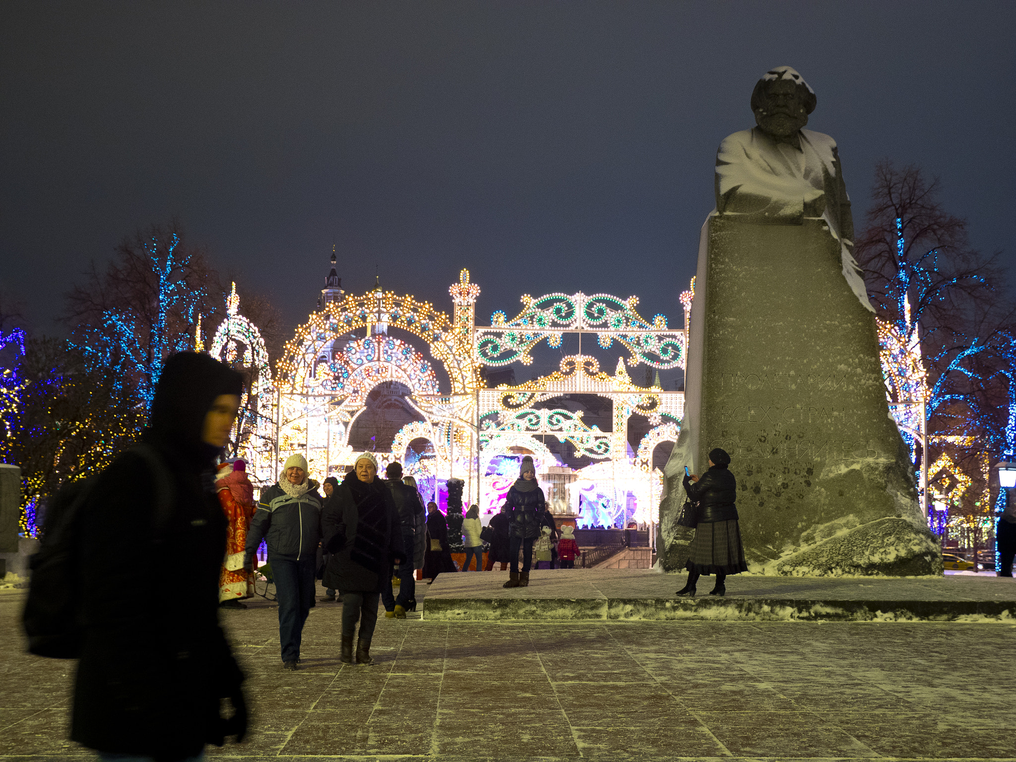 SIGMA 18-50mm F2.8 DC sample photo. The old new year evening photography