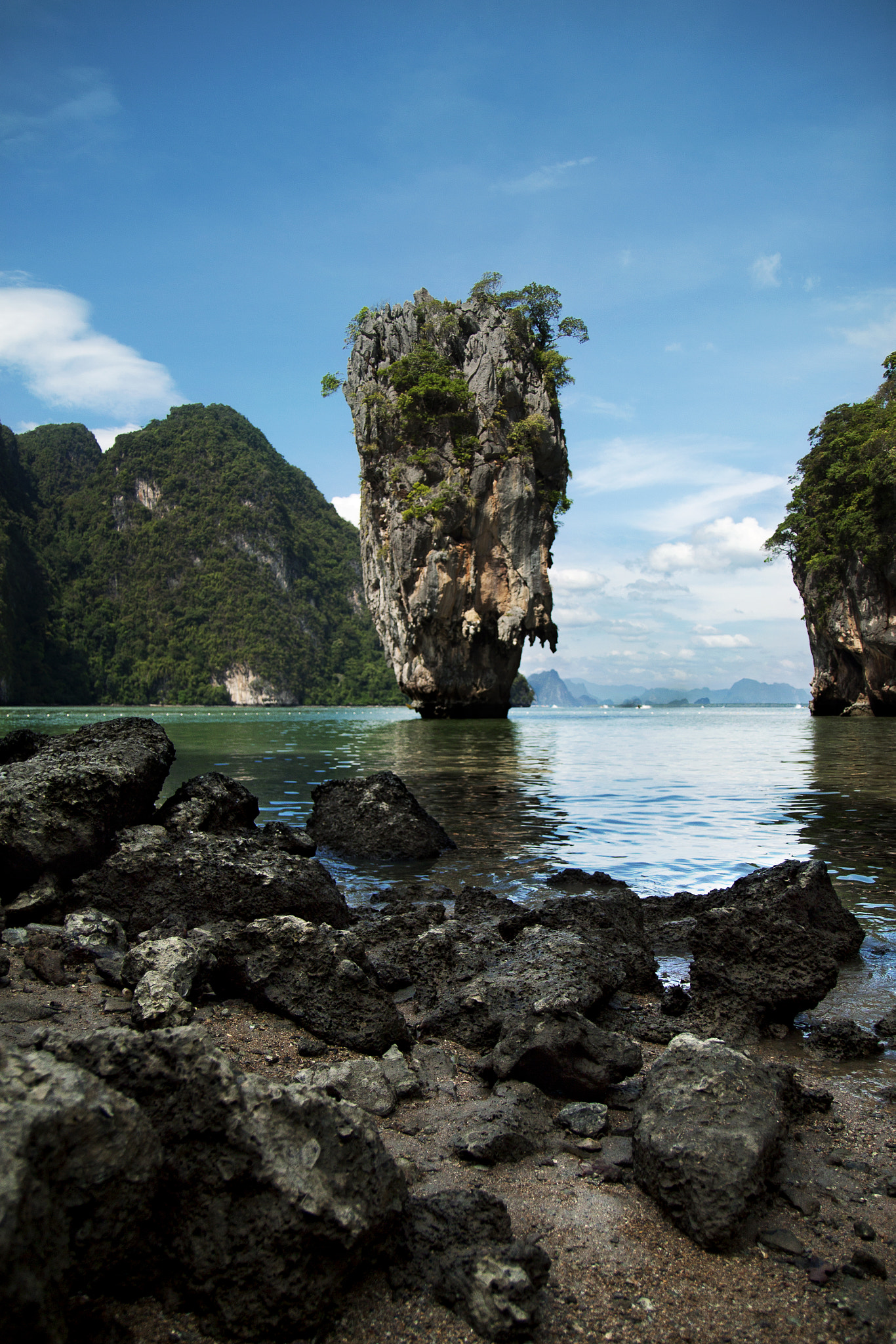 Canon EF-S 17-55mm F2.8 IS USM sample photo. James bond island photography