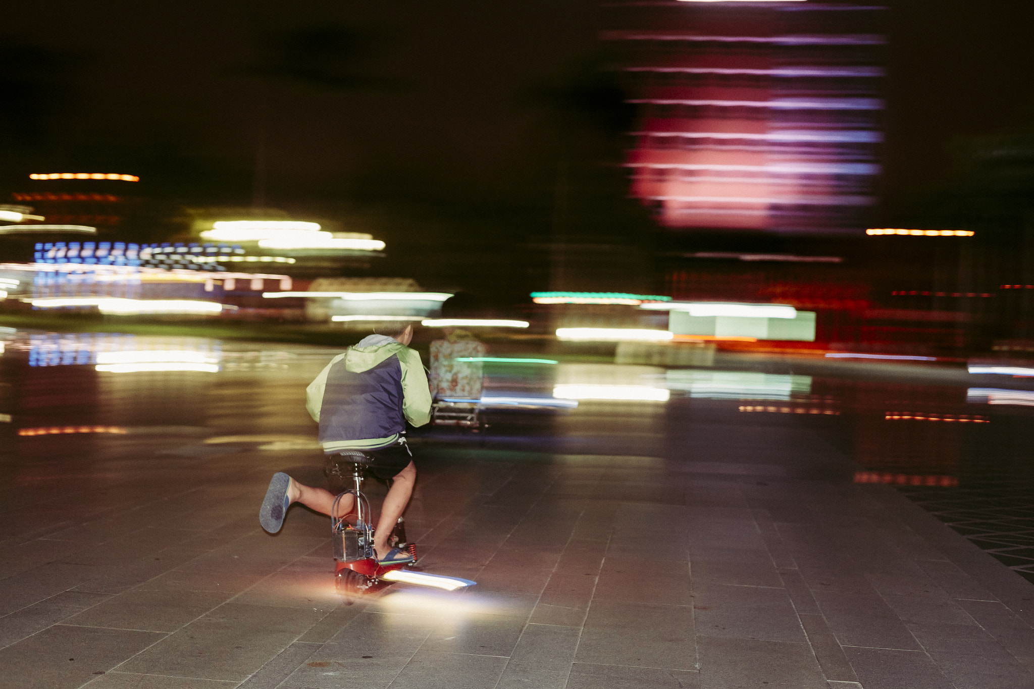 Fujifilm X-E2 + Fujifilm XF 35mm F2 R WR sample photo. Who need a car when you have a skateboard.jpg photography