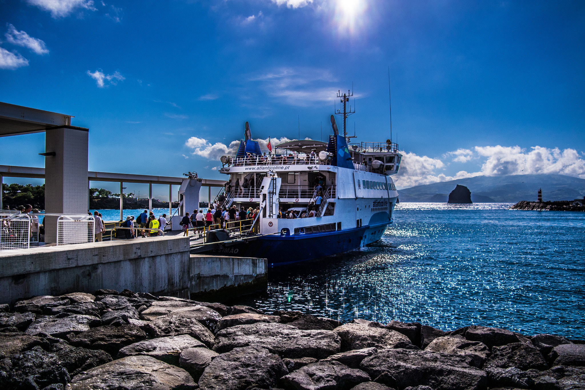 Samsung NX300 + Samsung NX 18-55mm F3.5-5.6 OIS sample photo. Ferry photography