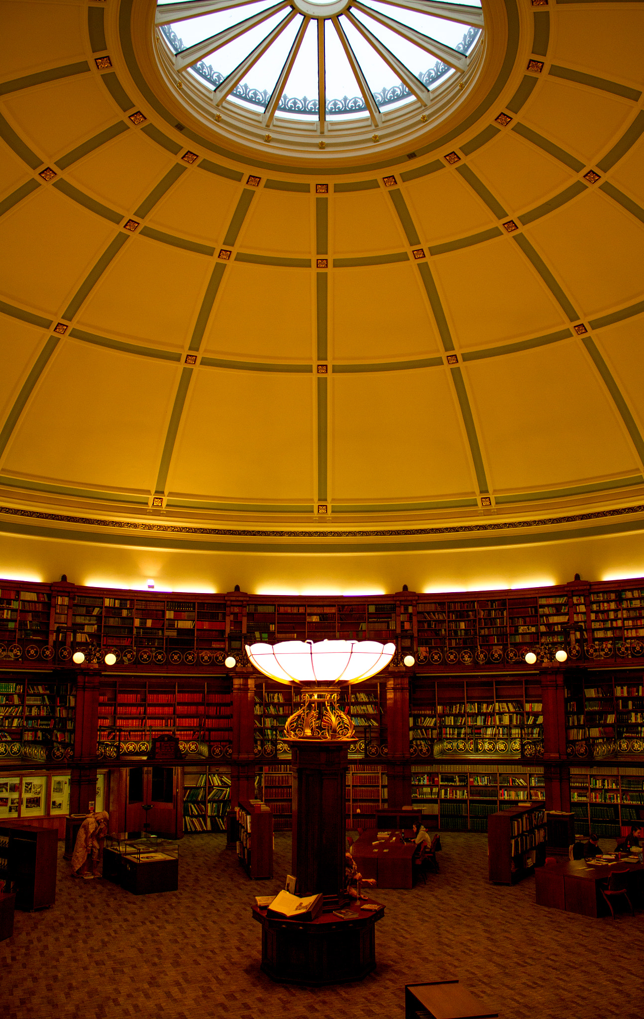Canon EF-S 18-55mm F3.5-5.6 III sample photo. The hornby library photography