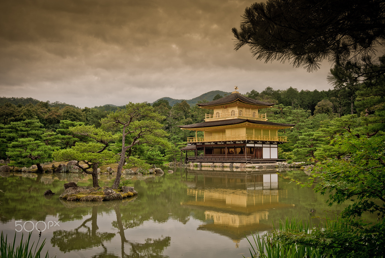 Leica X1 sample photo. Ph leonardo cestari japan 008 photography