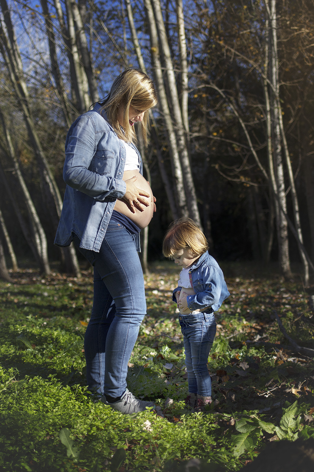 Canon EOS 60D + Canon EF 35mm F2 IS USM sample photo. I want to be you, mom photography