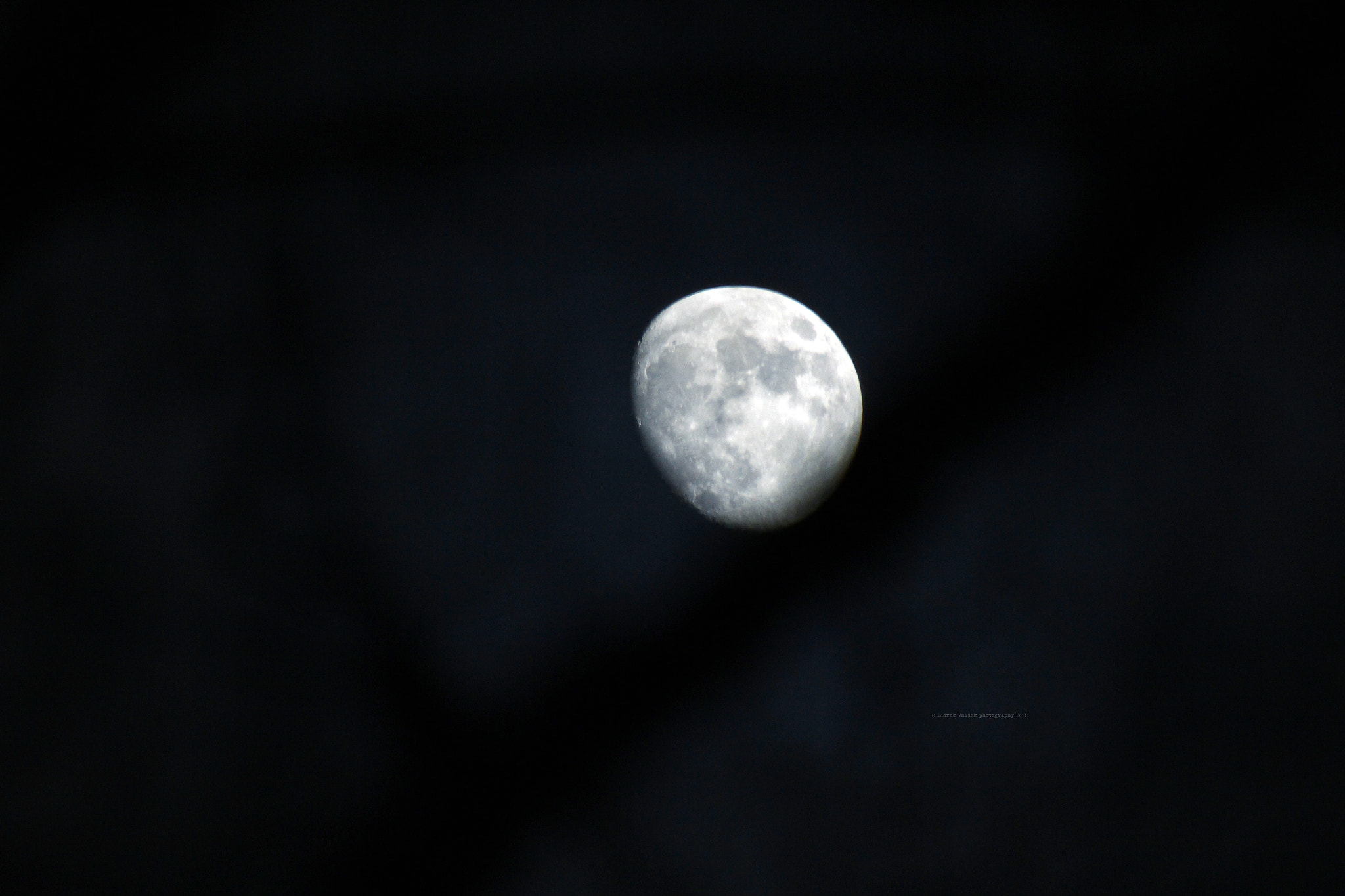 Sigma 50-500mm f/4-6.3 APO HSM EX sample photo. Freezing moon photography