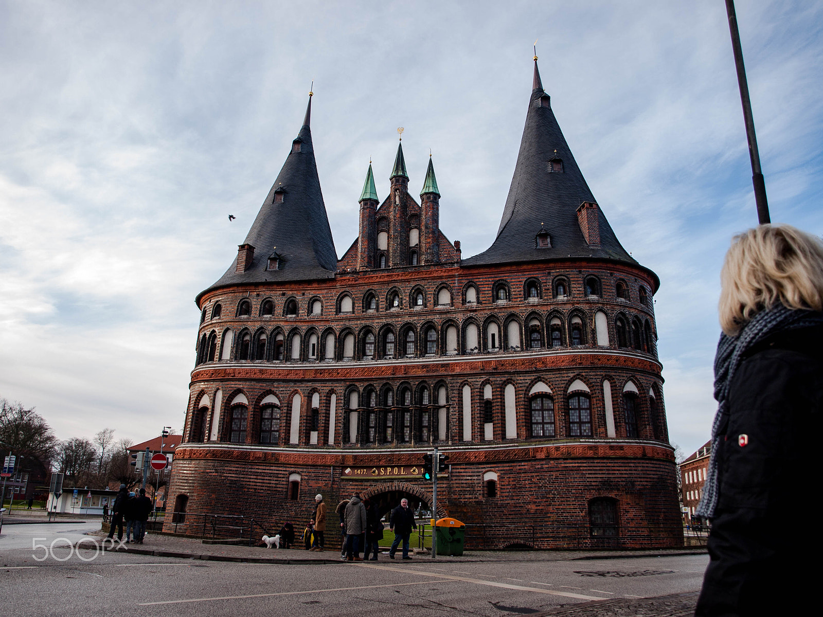 Olympus E-520 (EVOLT E-520) + OLYMPUS 14-42mm Lens sample photo. Holstentor photography