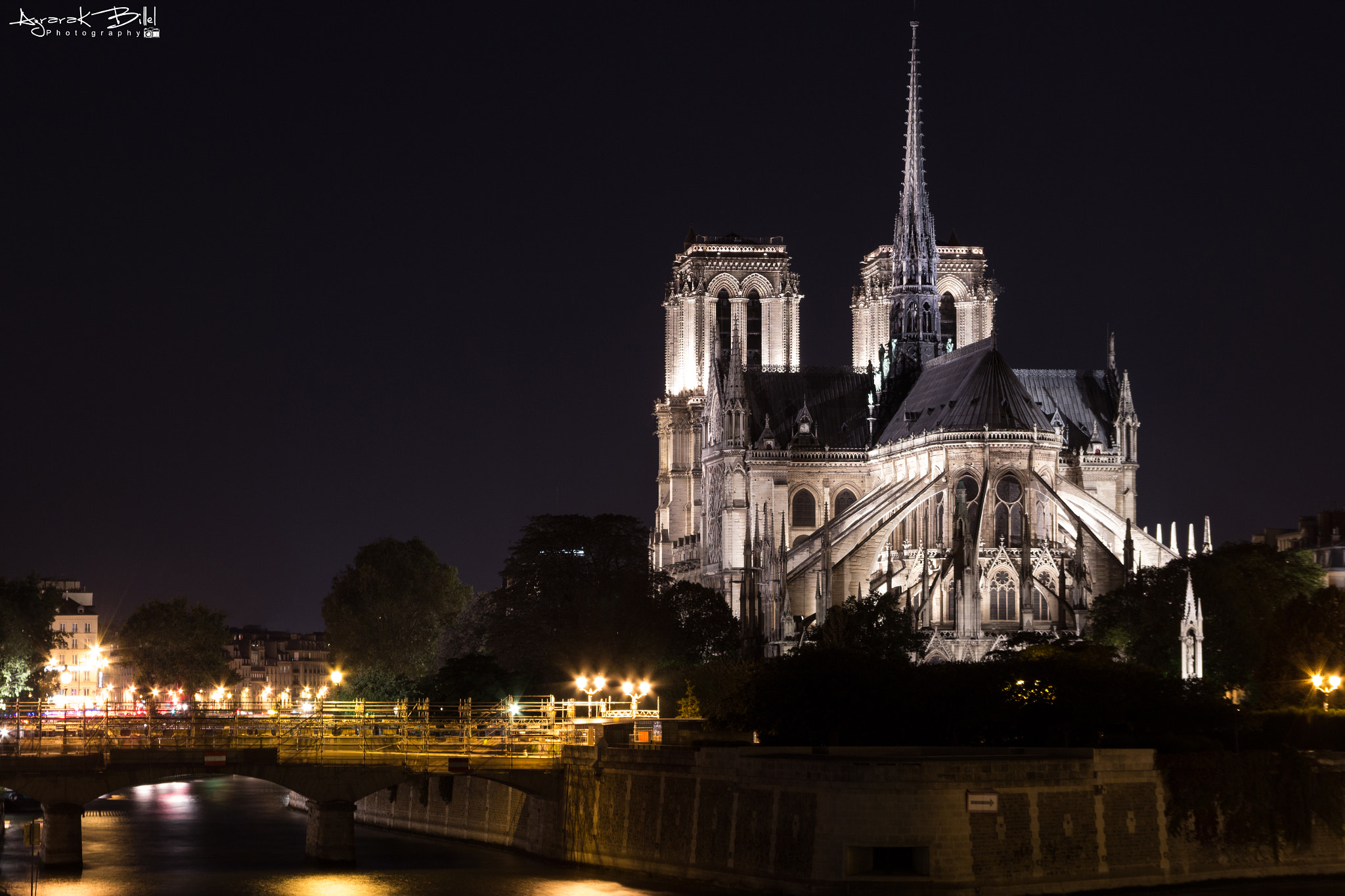 Canon EF 28-105mm f/3.5-4.5 USM sample photo. Cathedral notre dame de paris photography