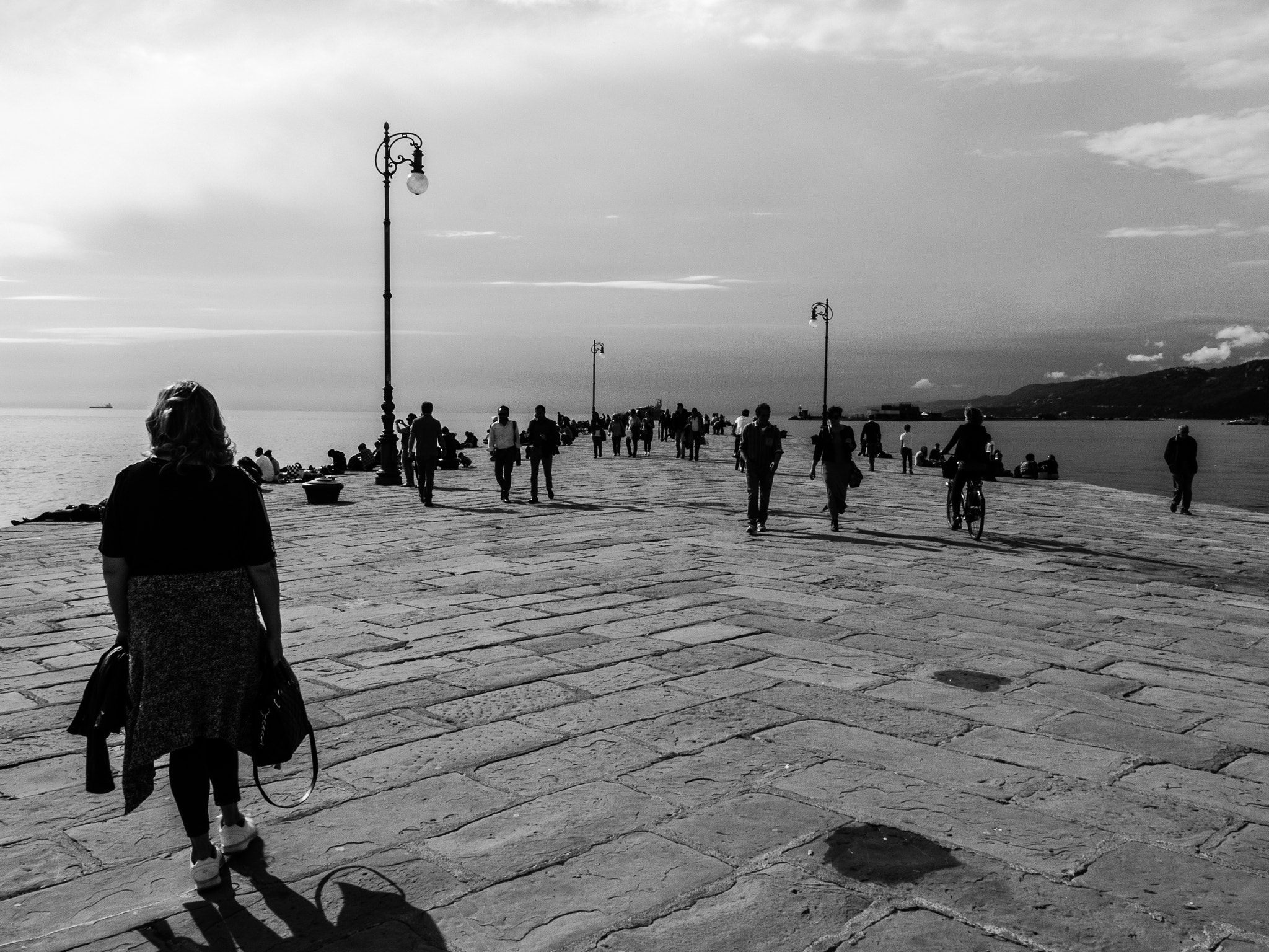 Panasonic Lumix DMC-G5 sample photo. Walk on the sea photography
