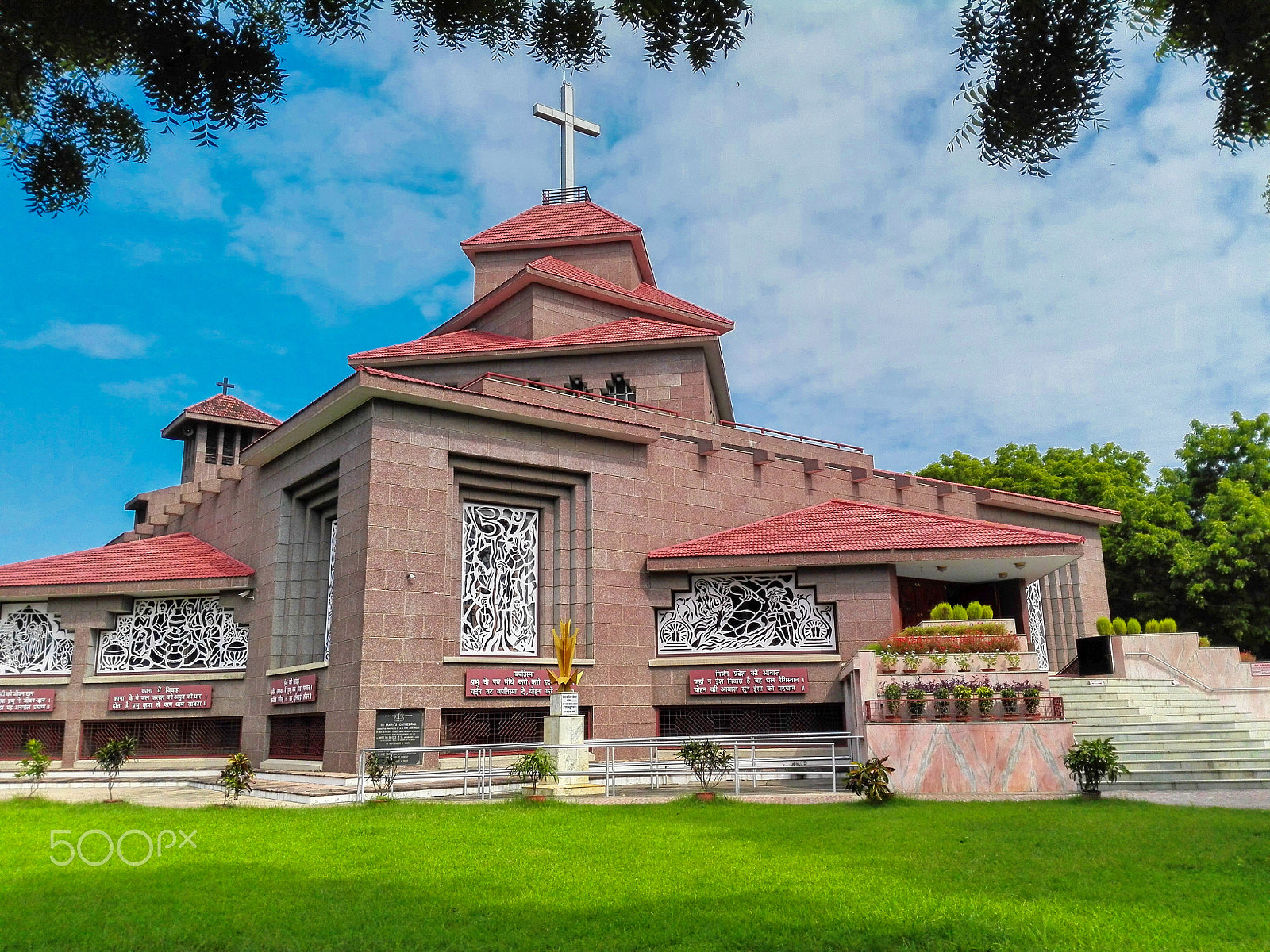 HUAWEI CHM-U01 sample photo. Beautiful church photography