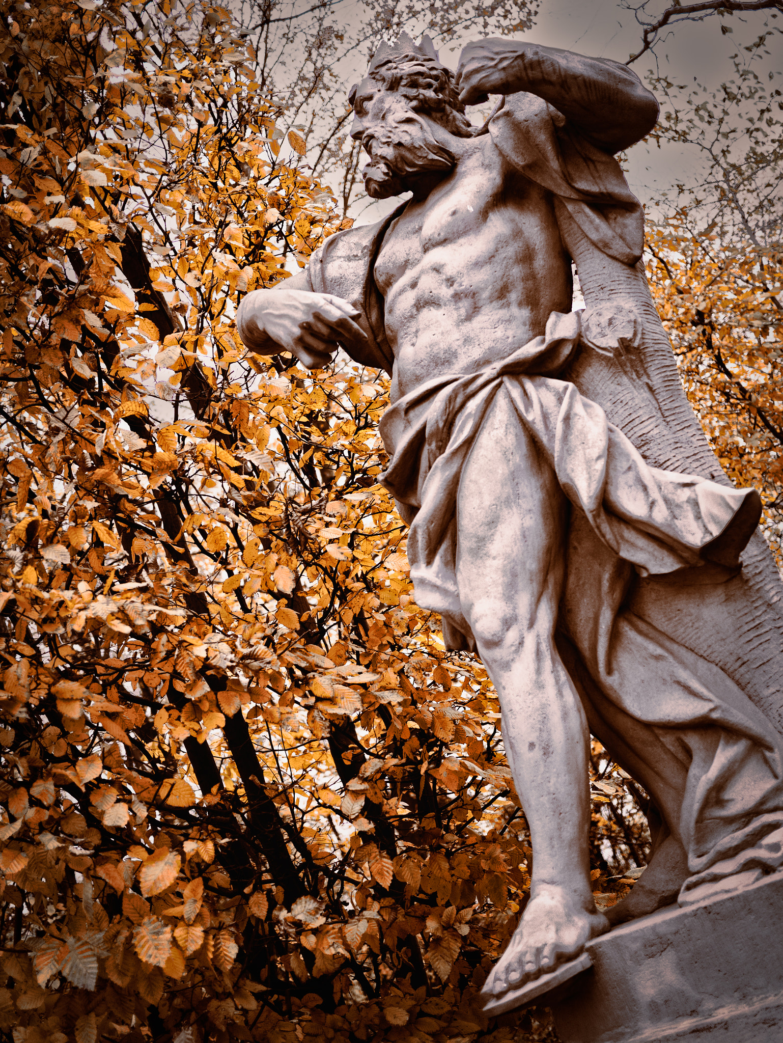 Panasonic Lumix DMC-GX7 + LUMIX G 20/F1.7 II sample photo. Statue ii photography