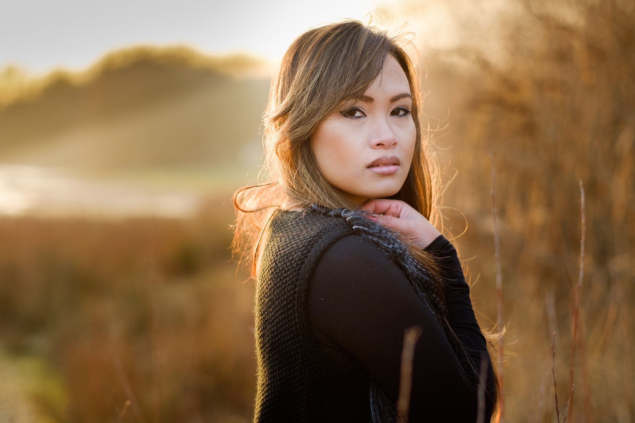 Fujifilm X-T10 + Fujifilm XF 56mm F1.2 R sample photo. Women sunset photography