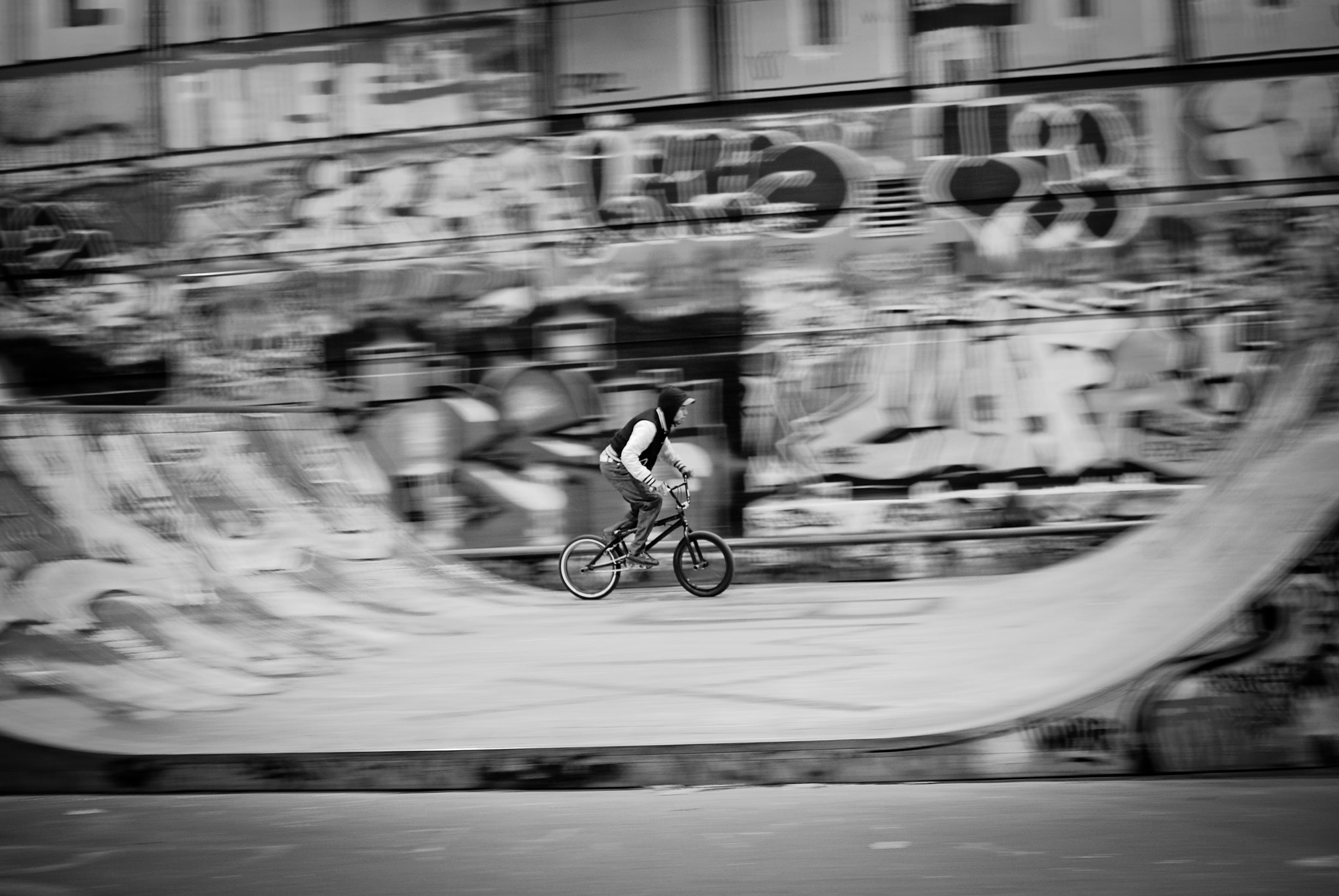 Nikon D60 sample photo. Street sport!! photography